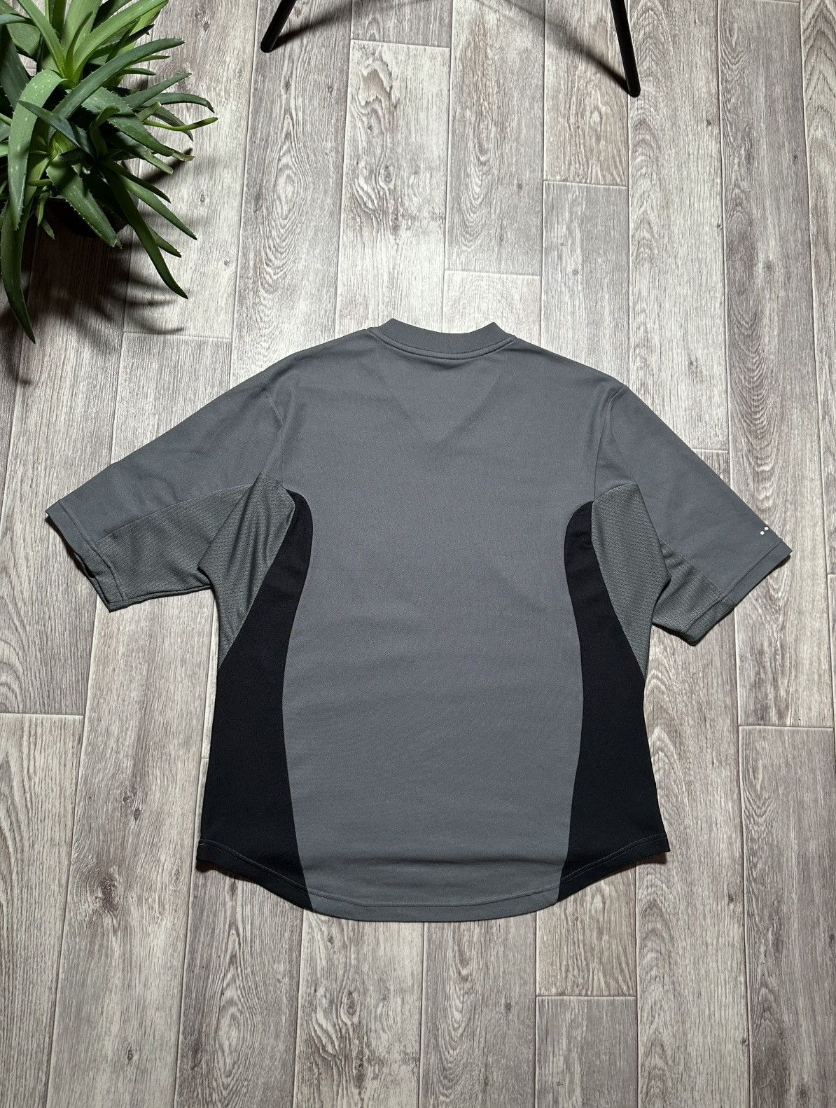 Nike Vintage 2000’s Nike Team Belgium Center Logo Blokecore Tee Size US S / EU 44-46 / 1 - 2 Thumbnail