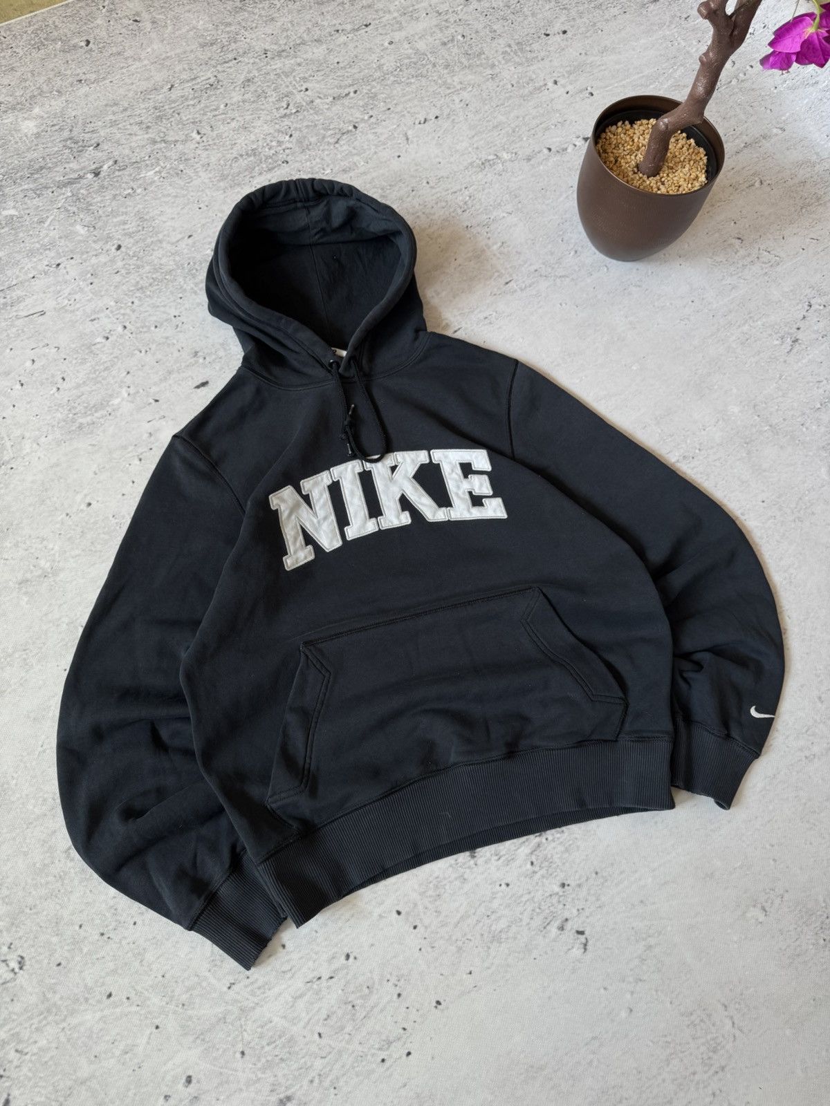 Nike × Vintage NIKE VINTAGE 00s y2k OVERSIZE BAGGY HOODIE CENTER LOGO Size US S / EU 44-46 / 1 - 1 Thumbnail