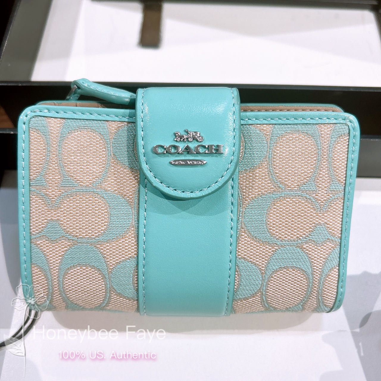 Coach mint green outlet wallet