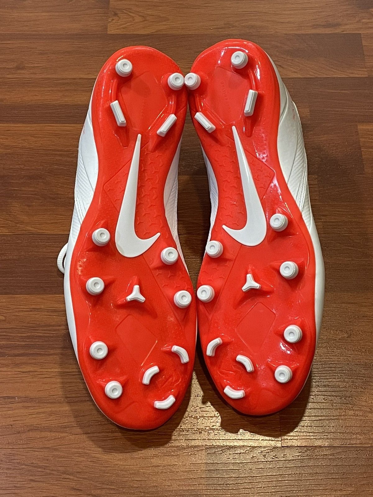 Nike Nike Alpha Huarache 8 Varsity White Crimson (size mens 12.5) Size US 12.5 / EU 45-46 - 7 Thumbnail