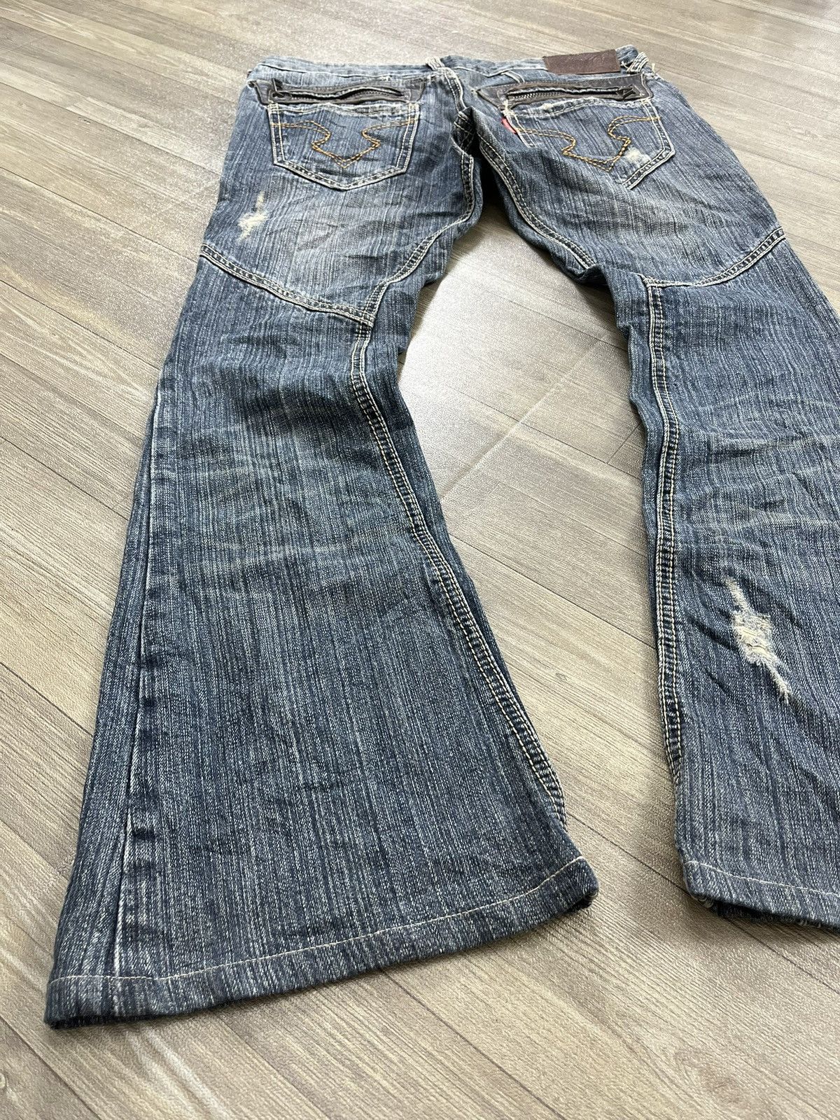 Tornado Mart 2000s Tornado Mart Spiral Distressed Lgb Punk Flared Jeans Size US 32 / EU 48 - 20 Thumbnail
