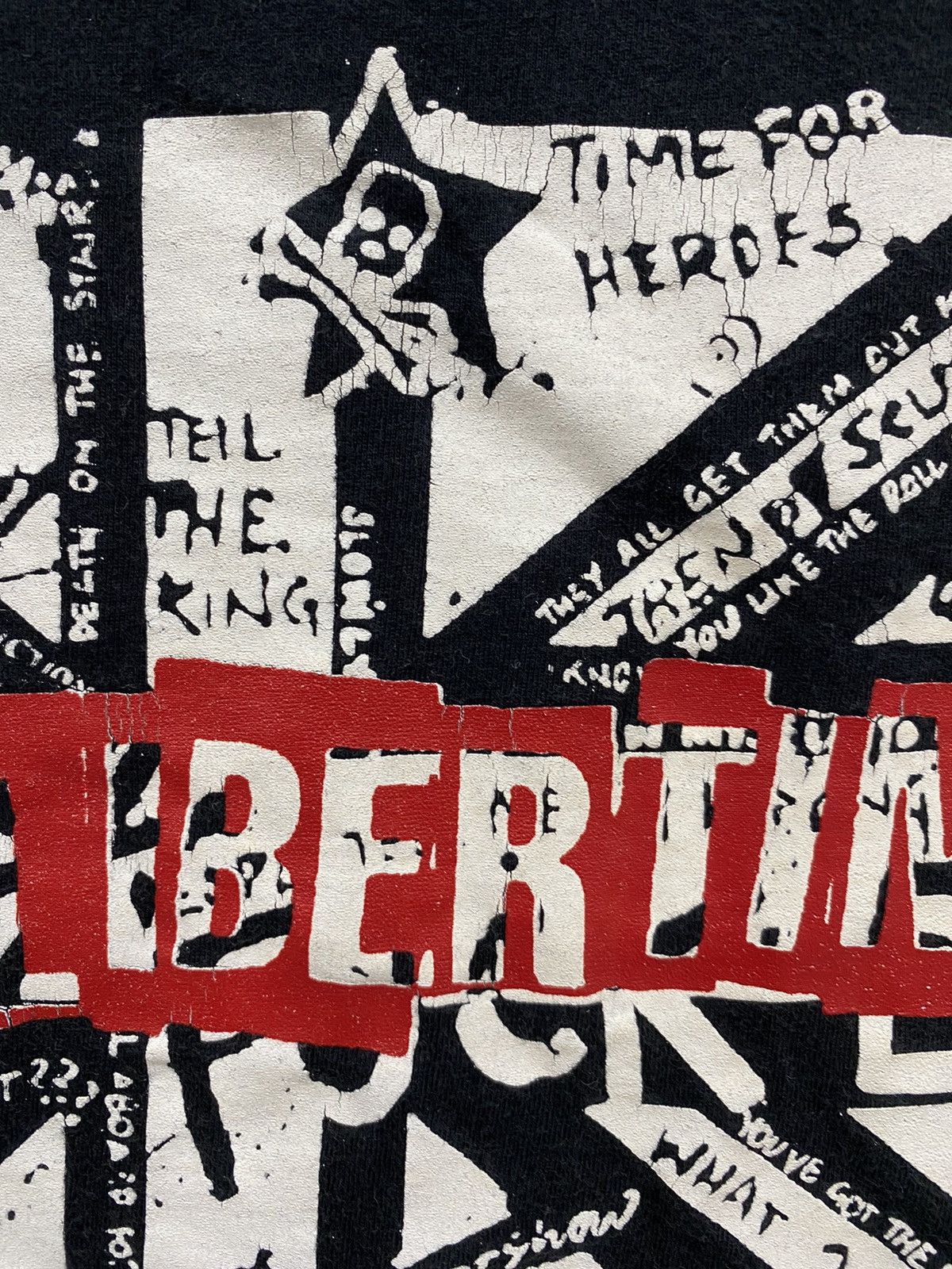 Band Tees The libertines Up the bracket tees Size US S / EU 44-46 / 1 - 5 Thumbnail