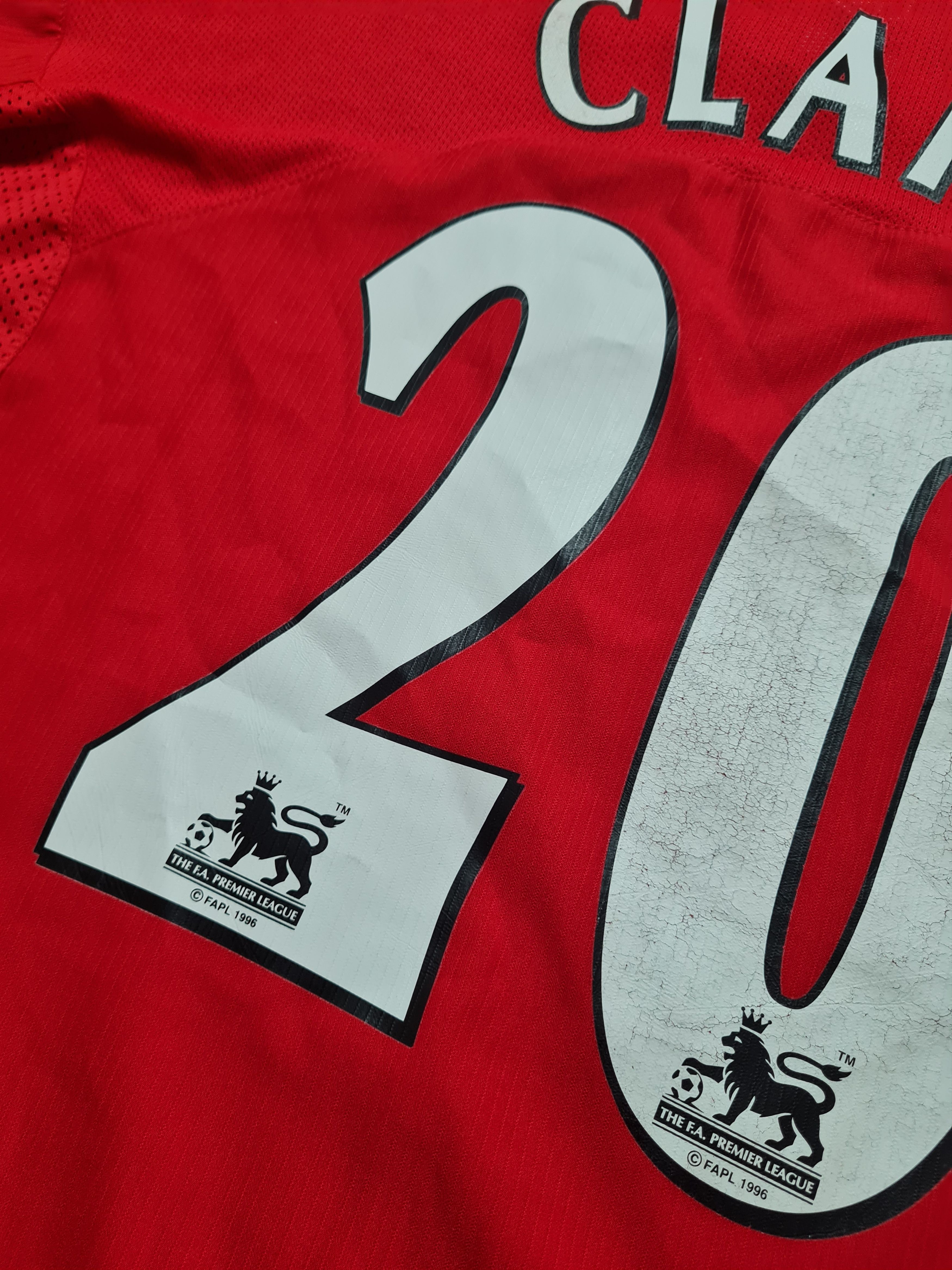 Nike Manchester United Home 2004 - 2006 Nike XL Shirt #20 Clark Size US XL / EU 56 / 4 - 19 Thumbnail