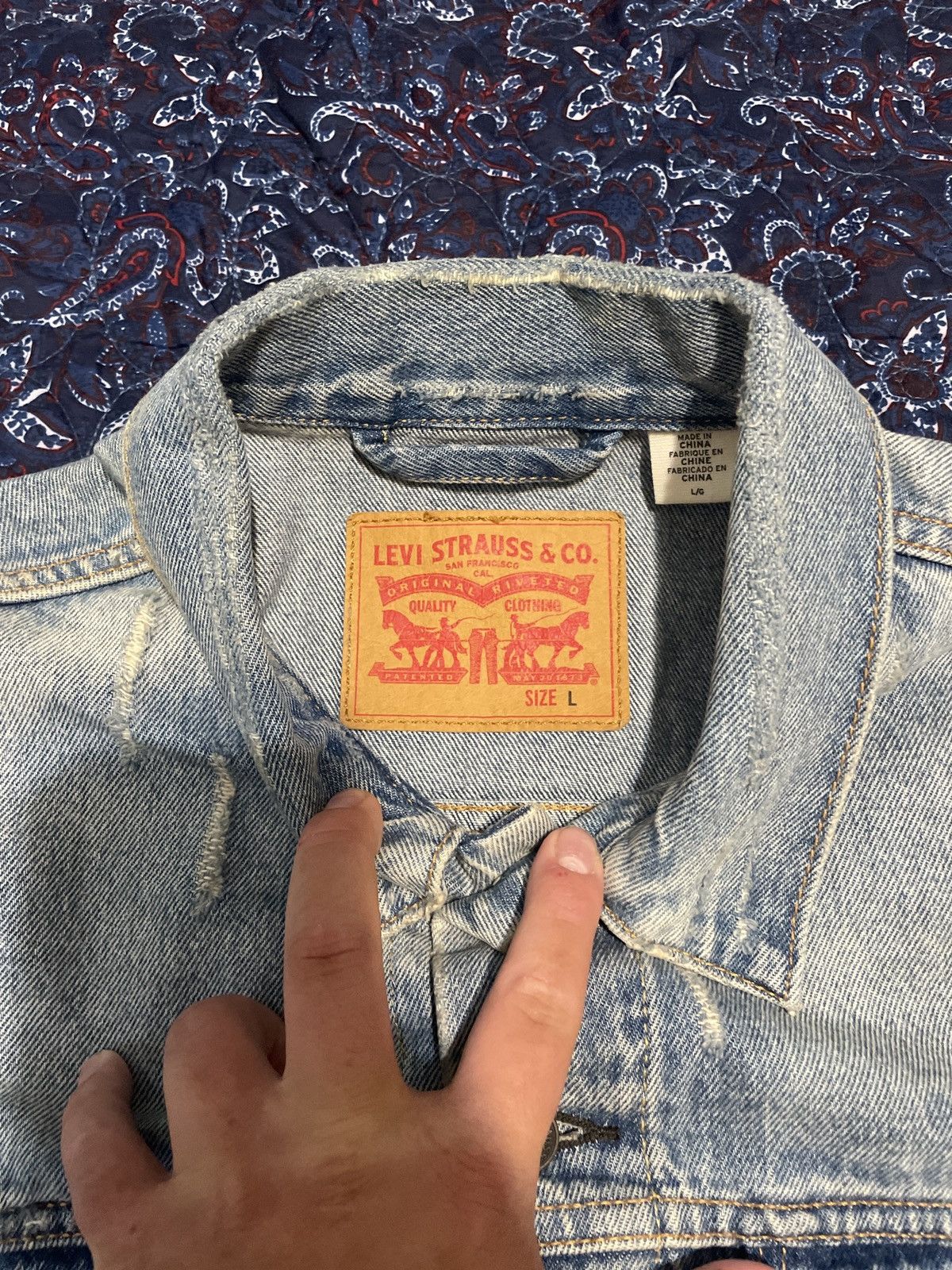 Levi's Levi’s Distressed Washed Denim Jacket Size US L / EU 52-54 / 3 - 2 Thumbnail