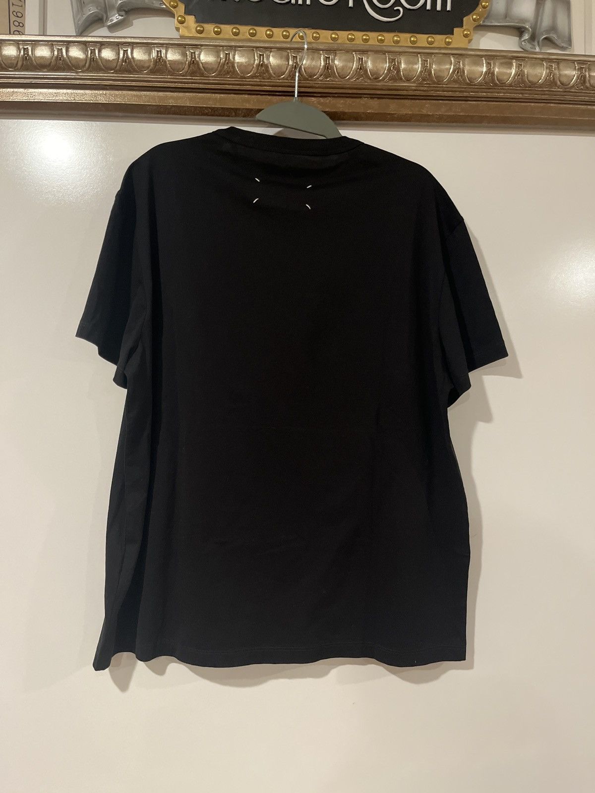 Maison Margiela Maison Margiela upside down logo tee size 48 Size US M / EU 48-50 / 2 - 2 Thumbnail