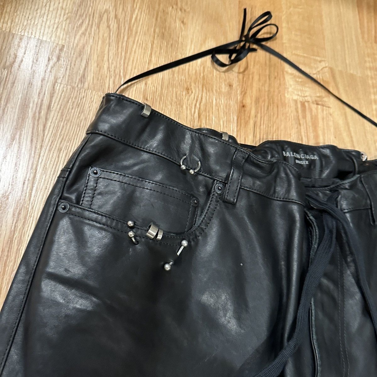 Balenciaga PIERCED BAGGY LEATHER PANTS Size US 32 / EU 48 - 5 Thumbnail