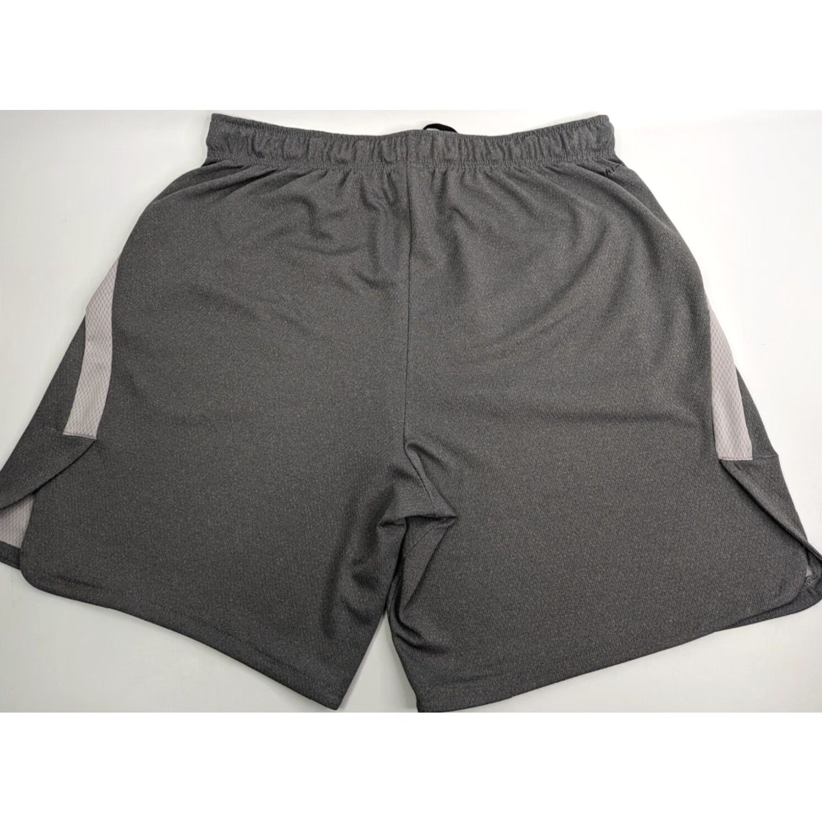 Nike Nike Training Shorts Men XL Dri-FIT Gray CN9766-056 Size US 36 / EU 52 - 3 Thumbnail