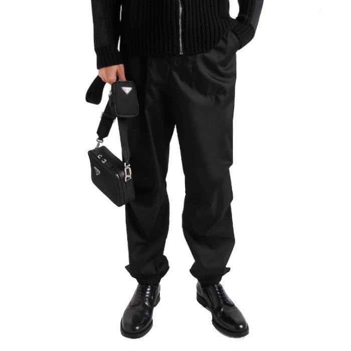 Prada o1bcso1str1025 Re-Nylon Sweatpants & Joggers in Black Size US 38 / EU 54 - 4 Thumbnail