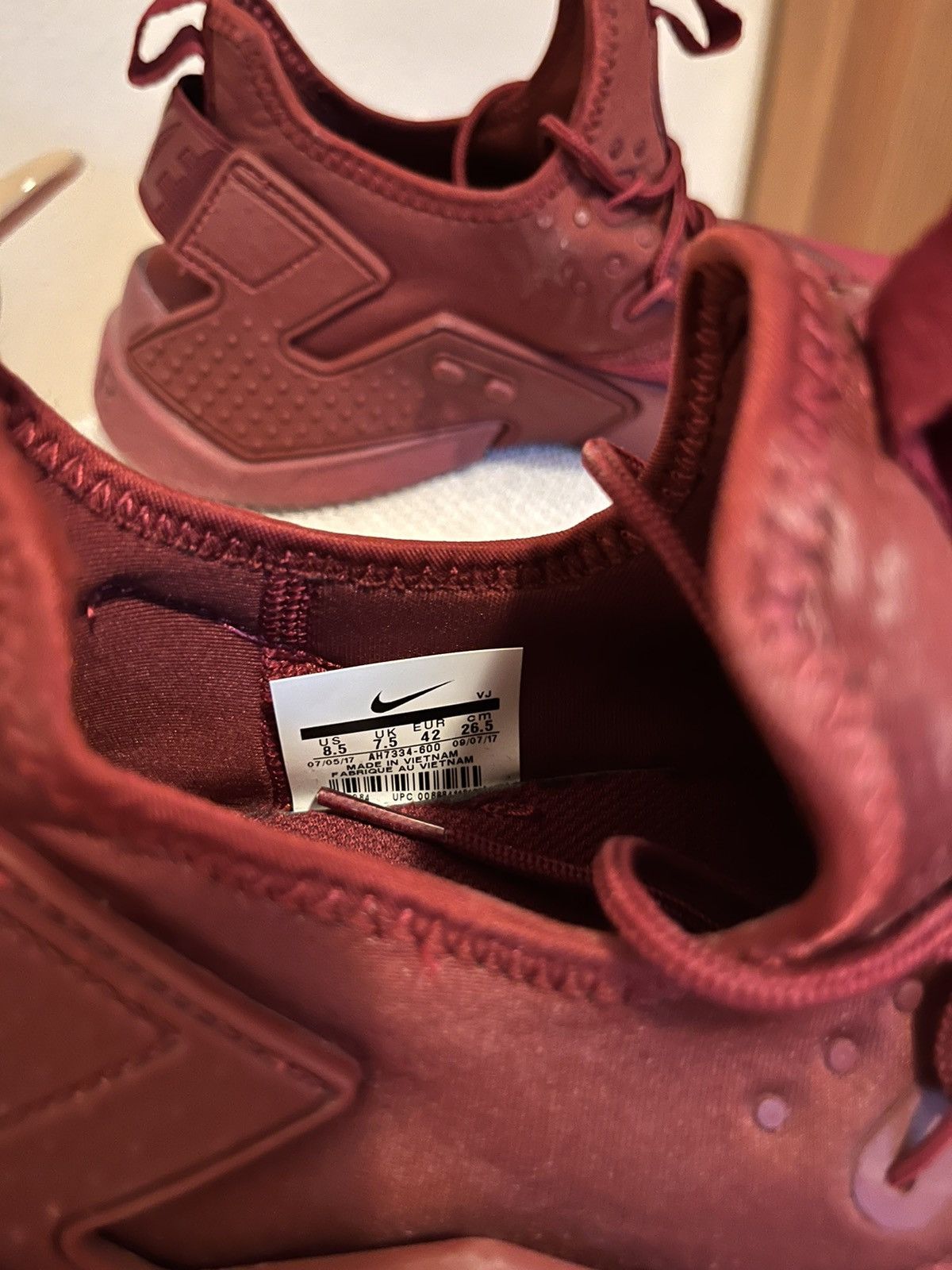 Nike nike air huarache drift AH7334-600 Size US 8.5 / EU 41-42 - 6 Thumbnail