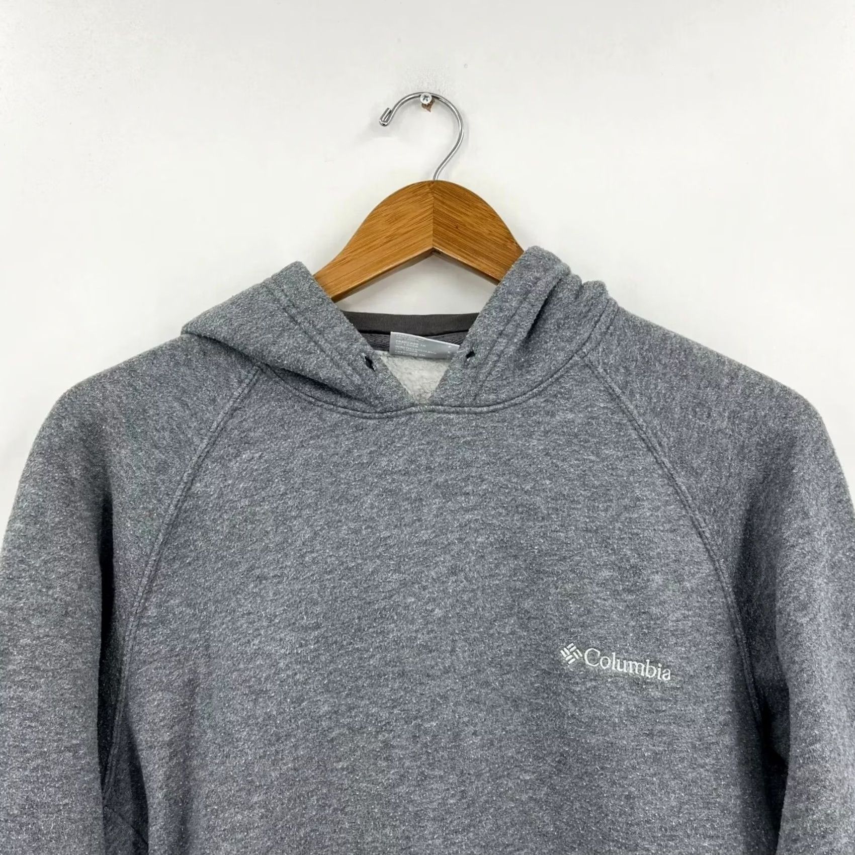 Vintage Columbia Hoodie Mens S Gray Men Size Embroidered Logo Solid Pocket Pullover Size US S / EU 44-46 / 1 - 2 Thumbnail