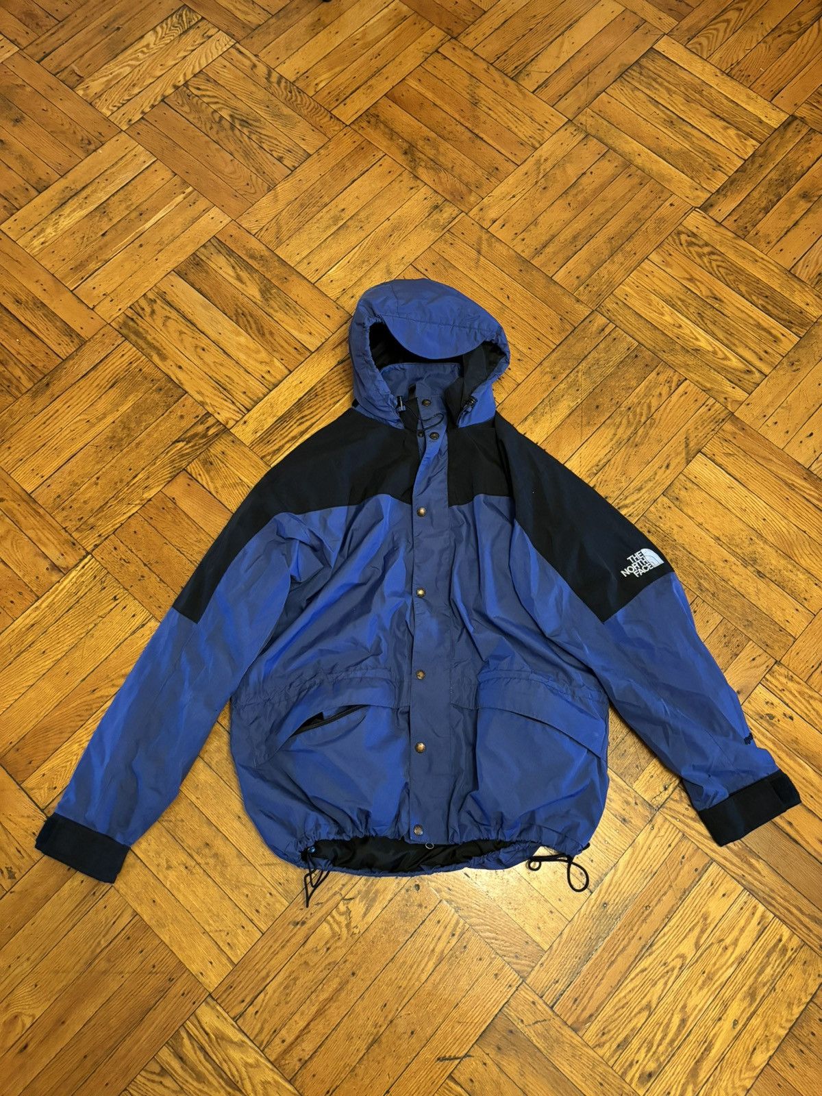 The North Face Vintage north face jacket Size US L / EU 52-54 / 3 - 1 Thumbnail