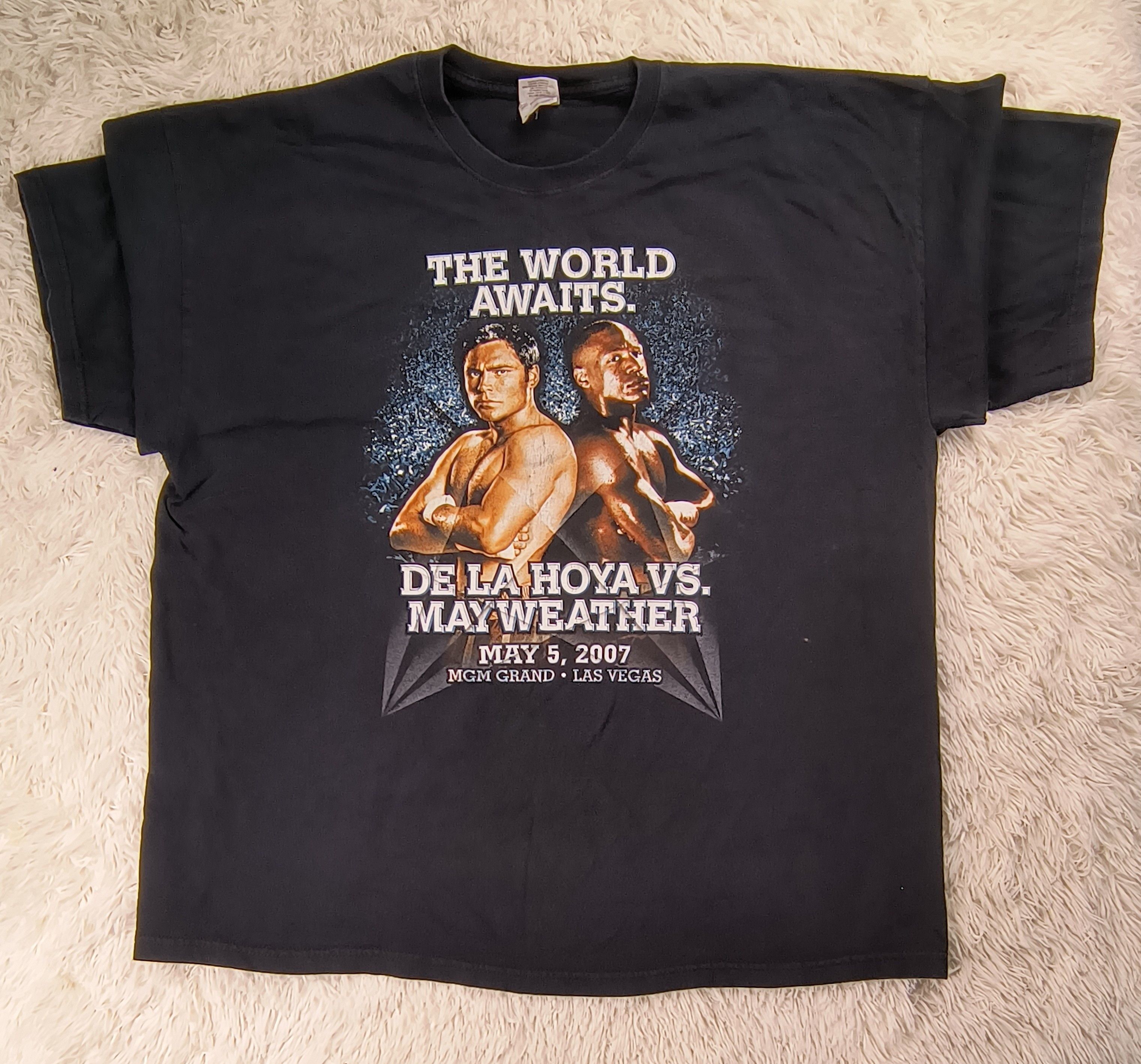 Gildan Y2K De La Hoya vs Mayweather 2007 tee Size US XXL / EU 58 / 5 - 2 Thumbnail