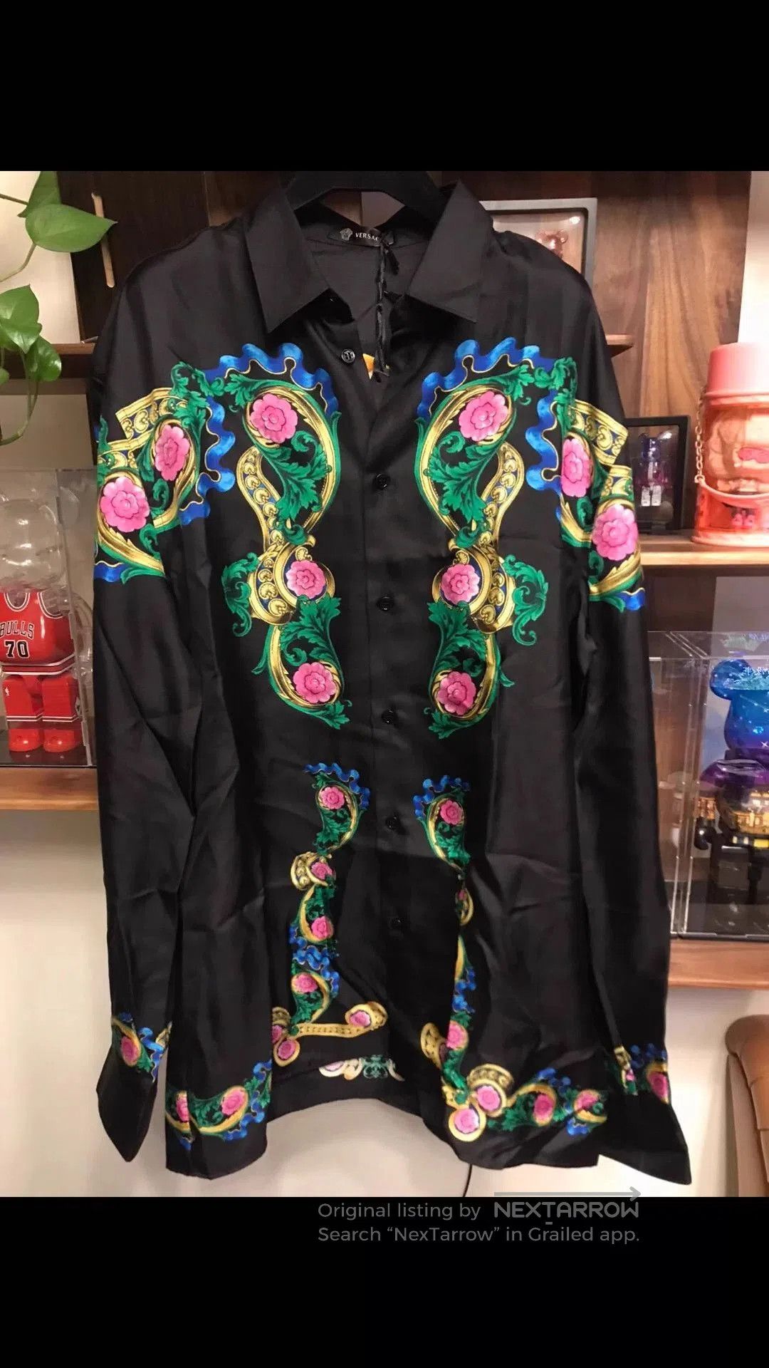 Versace Black XL Long Sleeve Floral Pattern Button-Up Shirt. Size US XL / EU 56 / 4 - 1 Thumbnail