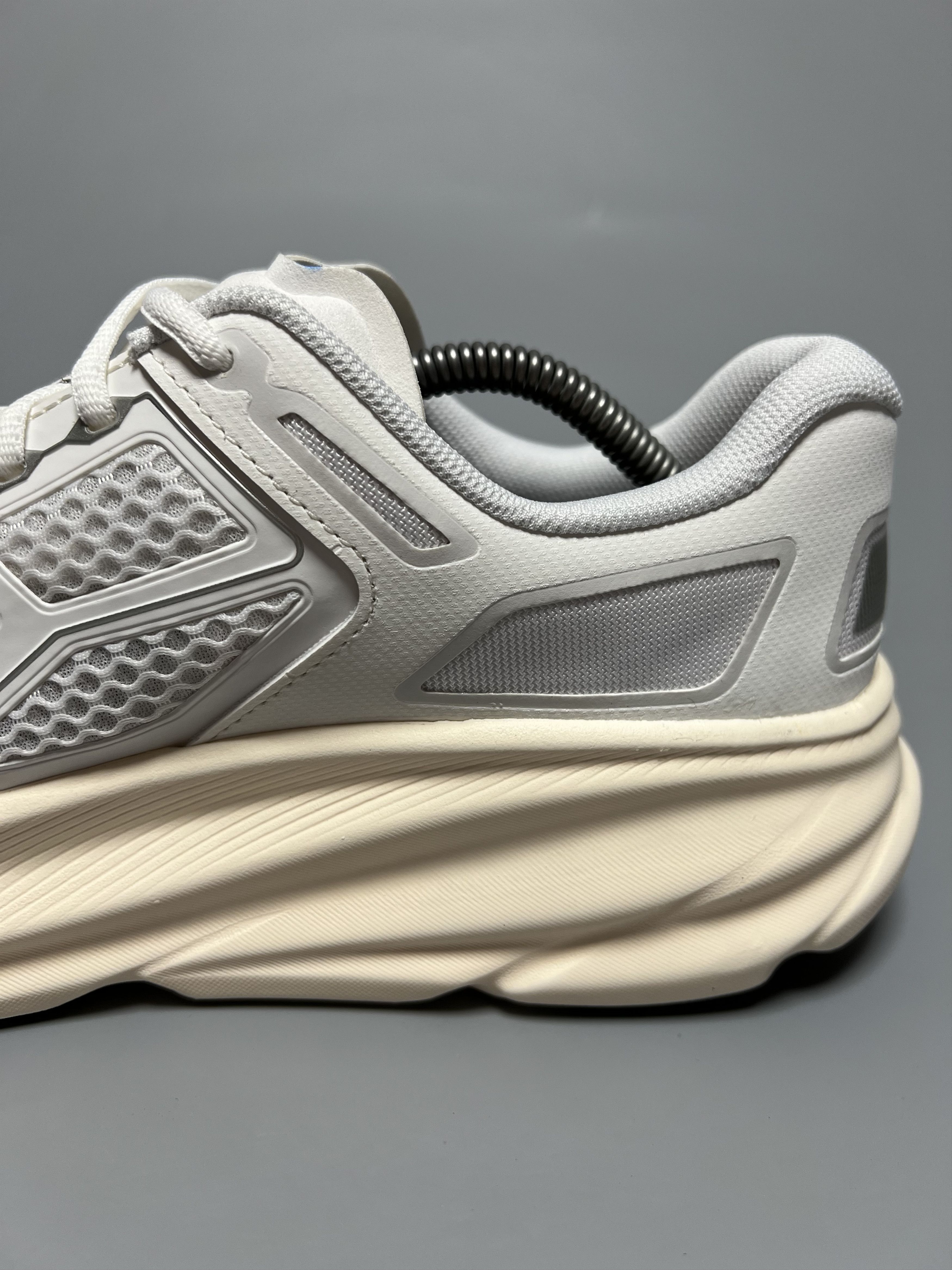 Hoka Hoka One One Clifton One9 Men’s Running Shoes 1155370-FCG Size US 10 / EU 43 - 11 Thumbnail