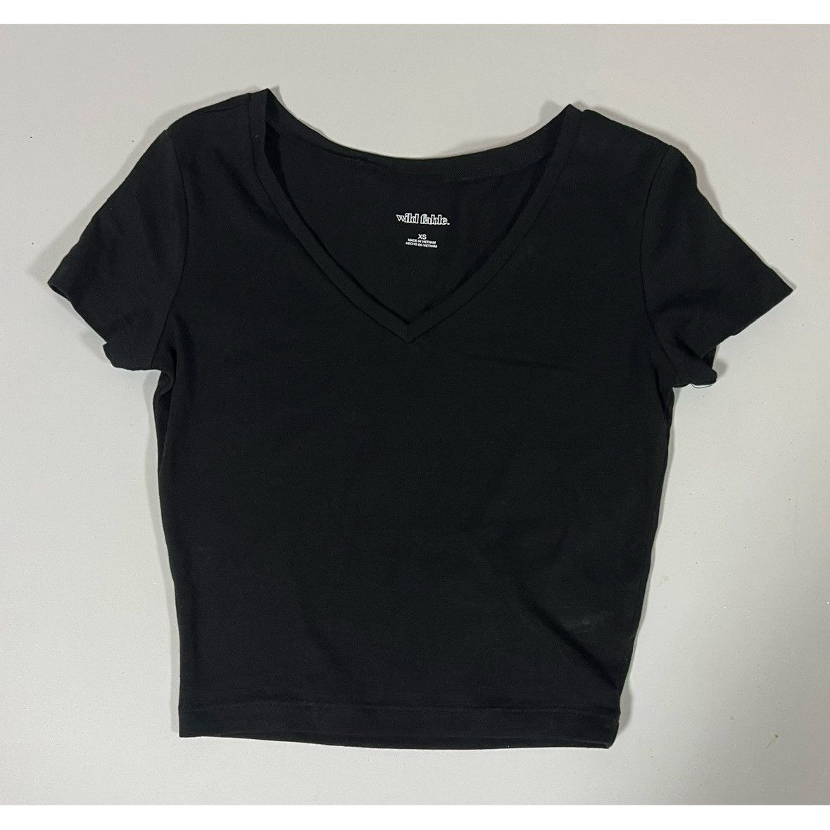 Wild Things Black Solid Short Sleeve V-Neck Shirt Top Blouse Tee XS 🖤 Size XS / US 0-2 / IT 36-38 - 2 Thumbnail