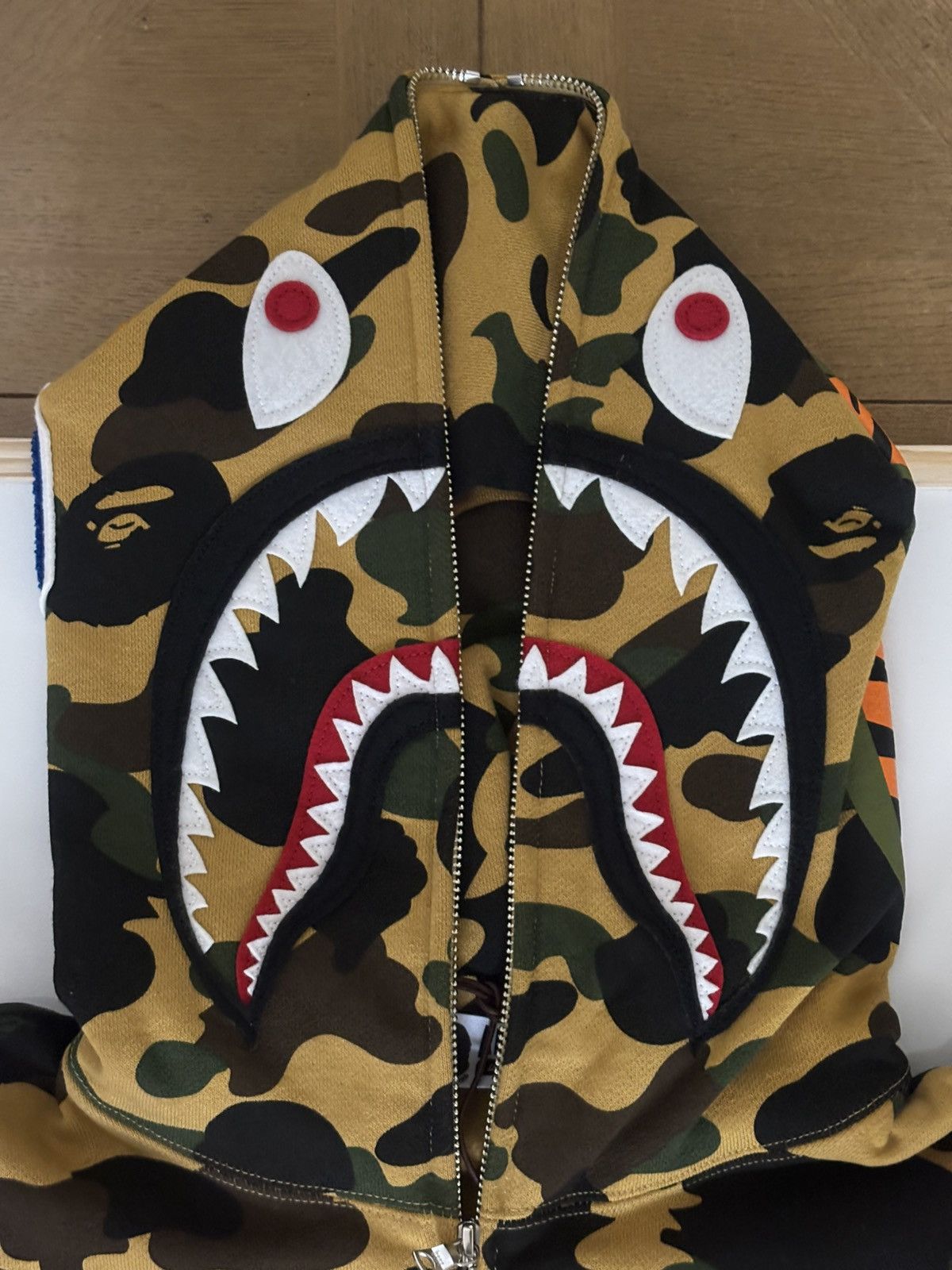 Bape Authentic ape bape 1st camo shark full zip hoodie M new Size US M / EU 48-50 / 2 - 2 Thumbnail