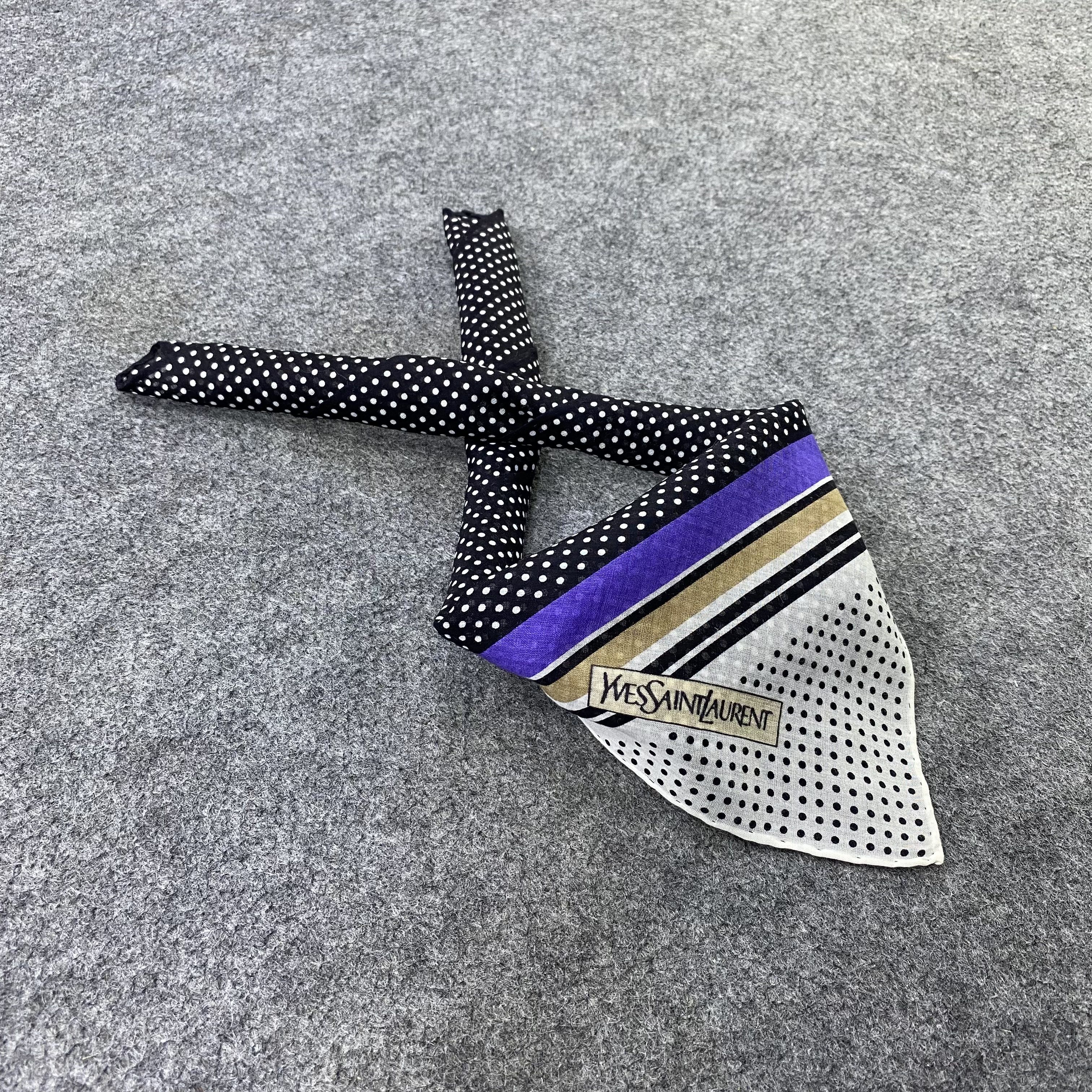 Yves Saint Laurent Yves Saint Laurent Handkerchief / Bandana /Neckerchief-B2094 Size ONE SIZE - 1 Thumbnail