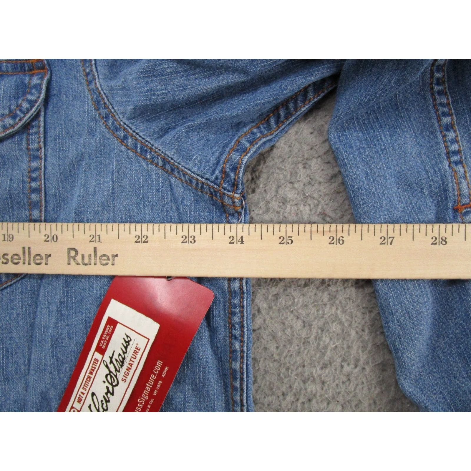 Levi's VINTAGE Levi's Signature Stretch Blue Denim Western Shirt Mens L Casual Workwear Western Mens Blue Denim Shirt Size L Size US L / EU 52-54 / 3 - 6 Thumbnail