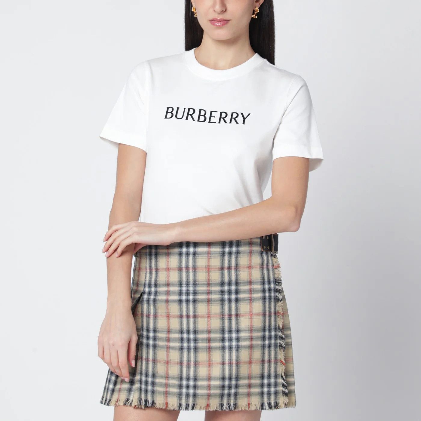 Burberry o1d2blof0426 Short Sleeve T-Shirt With Logo Print in White Size XS / US 0-2 / IT 36-38 - 1 Thumbnail
