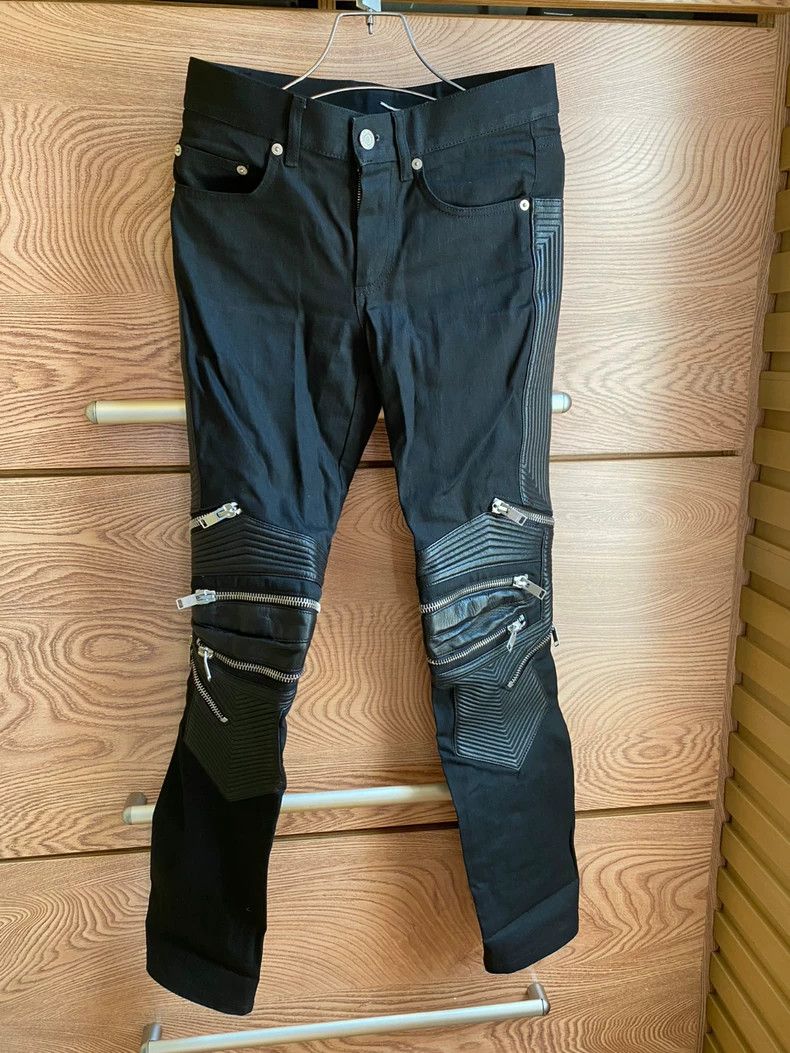 Saint Laurent Paris Saint Laurent Paris size m Casual pants Size US 28 / EU 44 - 1 Thumbnail