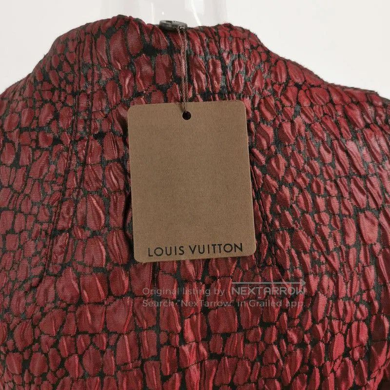 Louis Vuitton Louis Vuitton Textured Long Sleeve Jacket. Size US S / EU 44-46 / 1 - 5 Thumbnail