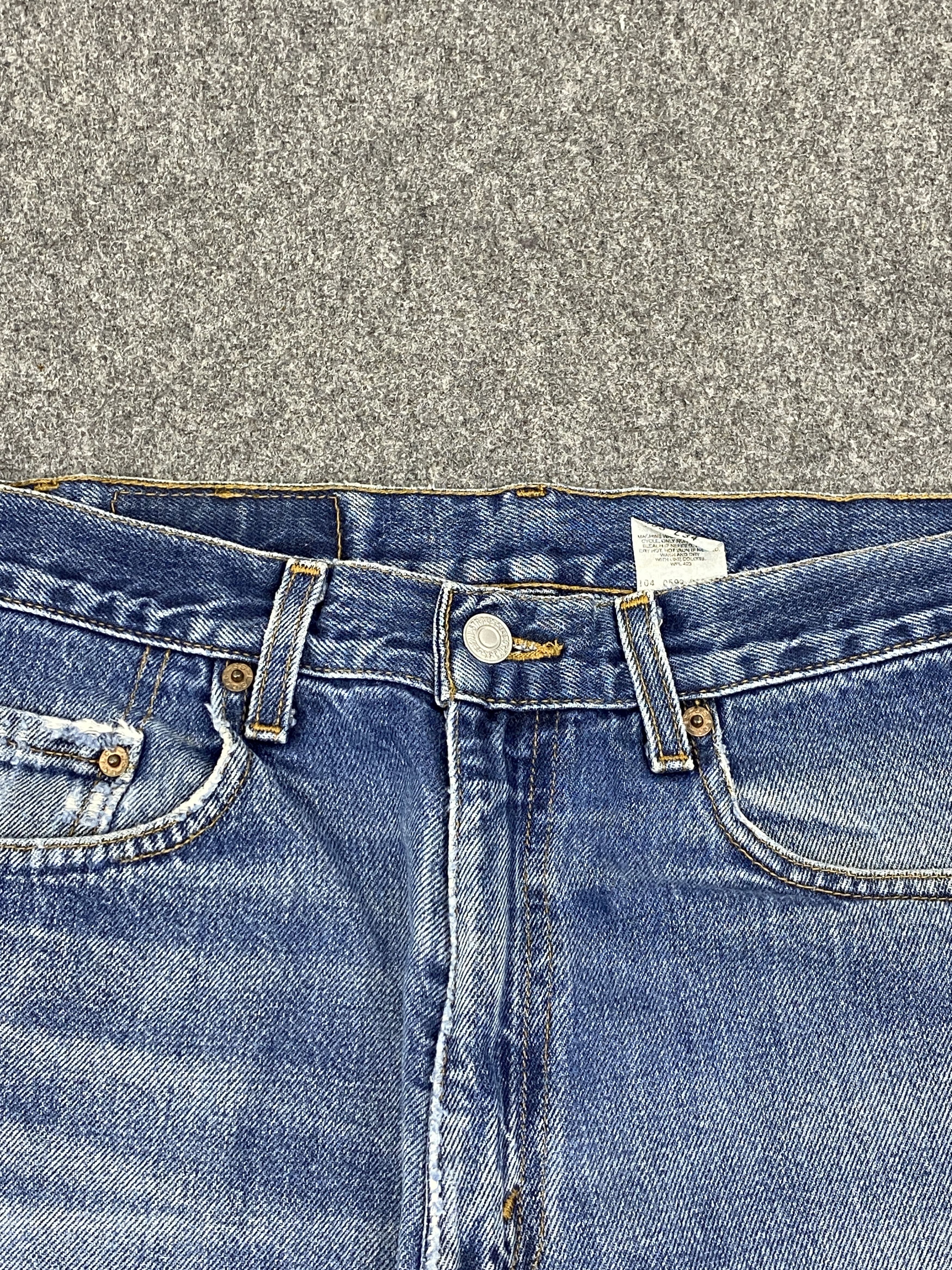 Levi's Vintage 90s Levis 550 Relaxed Fit Faded Blue Jeans DP2716 Size US 32 / EU 48 - 13 Thumbnail