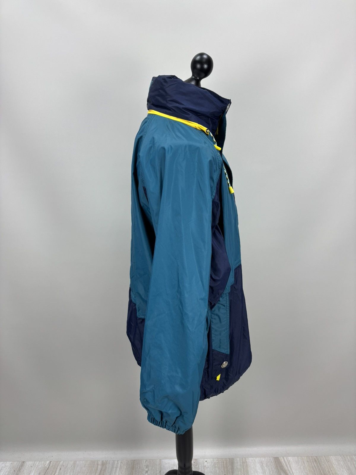 Helly Hansen Mens vintage jacket Helly Hansen Size 58-60 Size US XXL / EU 58 / 5 - 5 Thumbnail