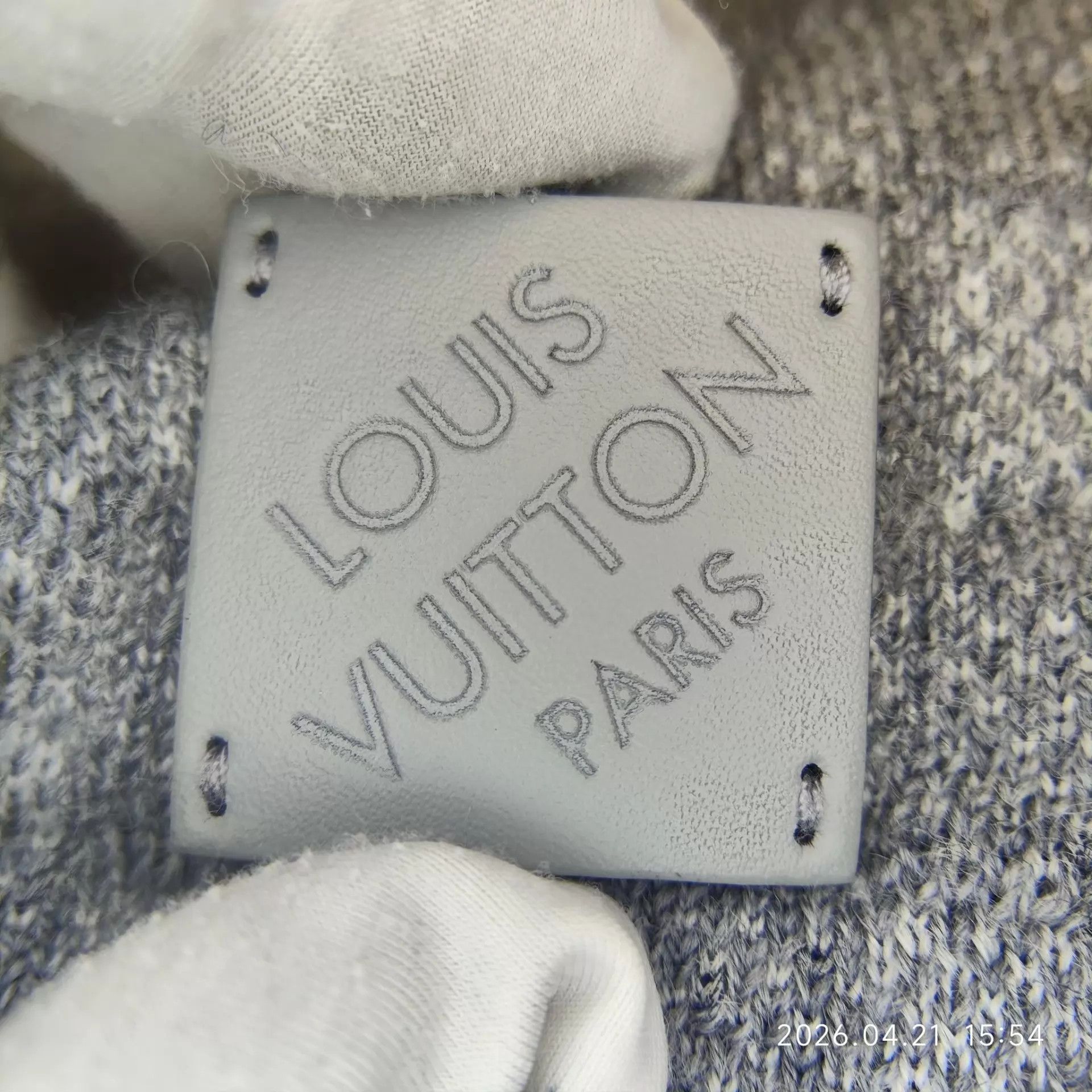 Louis Vuitton LV Monogram Cashmere Scarf Gray 180x30 Size ONE SIZE - 5 Thumbnail
