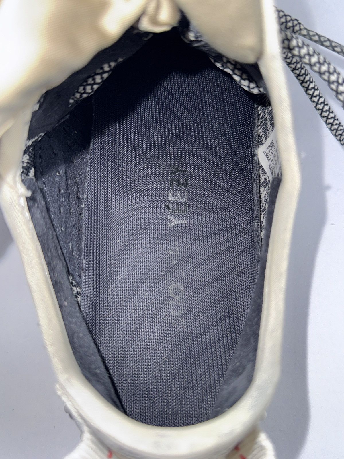 Yeezy ADIDAS YEEZY BOOST 350 TURLEDOVE SNEAKERS Size US 9 / EU 42 - 8 Thumbnail