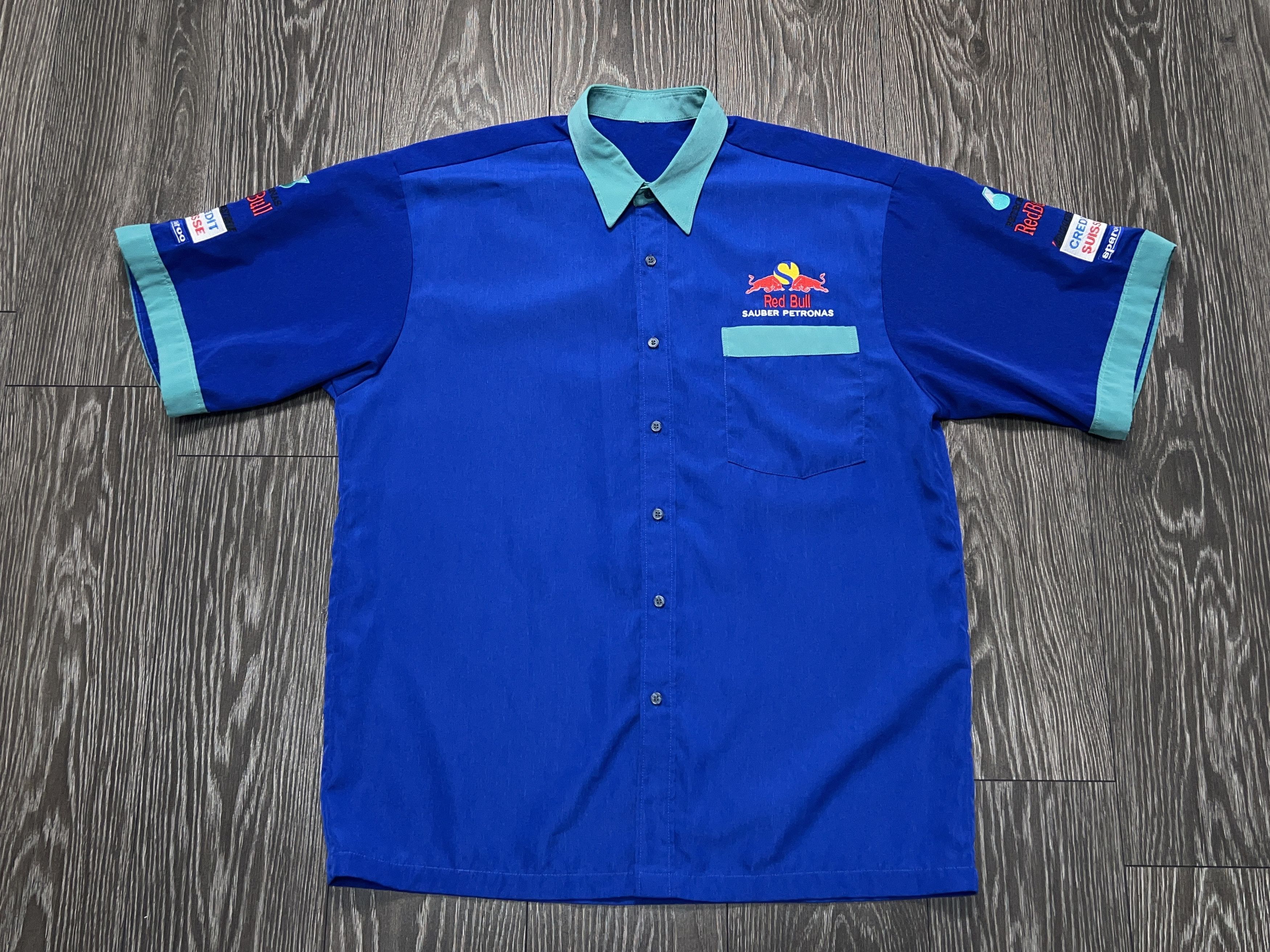 Red Bull Vintage Sauber Petronas Team Button Short Sleeve Racing Size US XXL / EU 58 / 5 - 1 Thumbnail