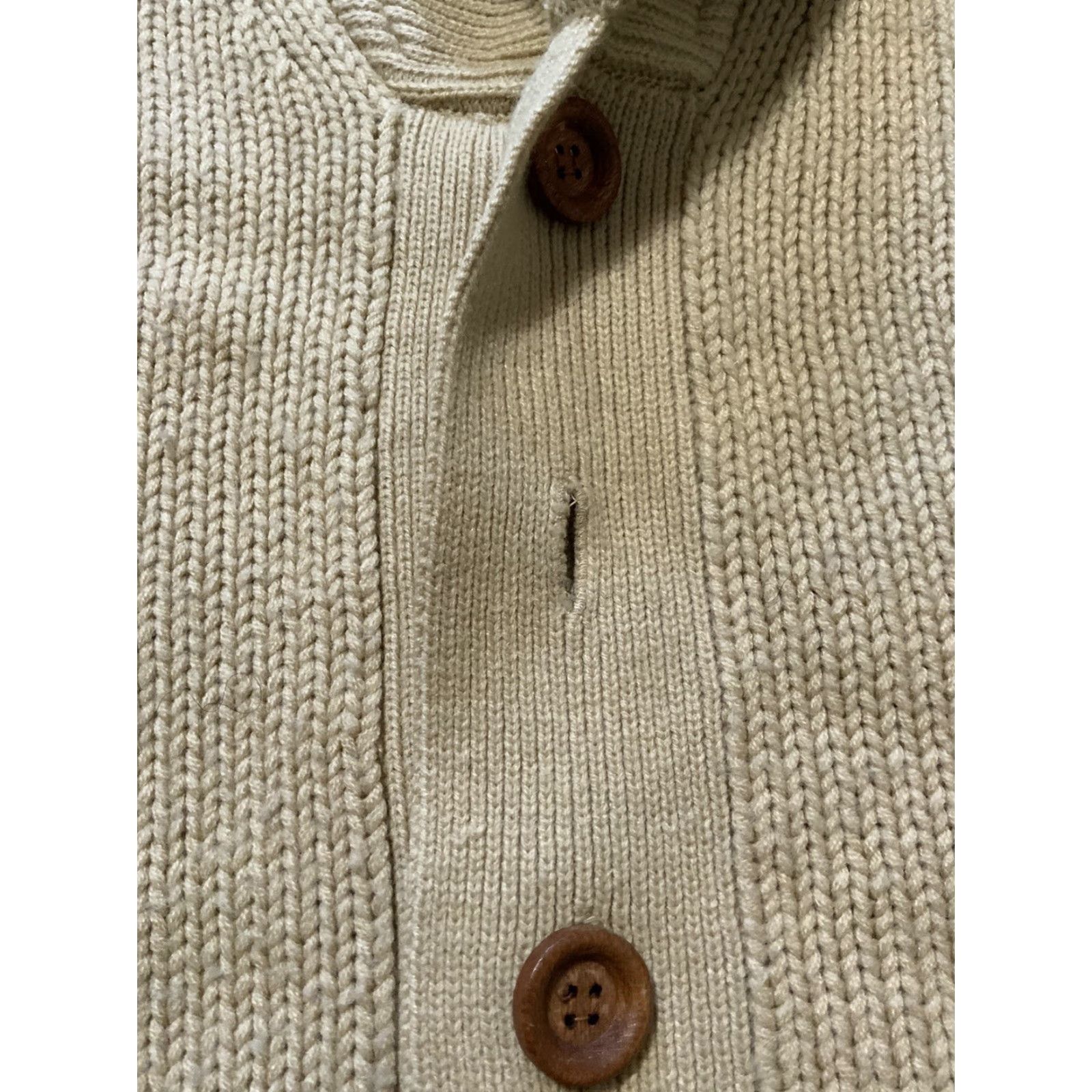 Vintage VINTAGE Brad Whitney Tan Cableknit Acrylic Knit Cardigan Sweater Sz. M 1970s Mens Boys? (no gender unnecessary) Size US M / EU 48-50 / 2 - 6 Thumbnail