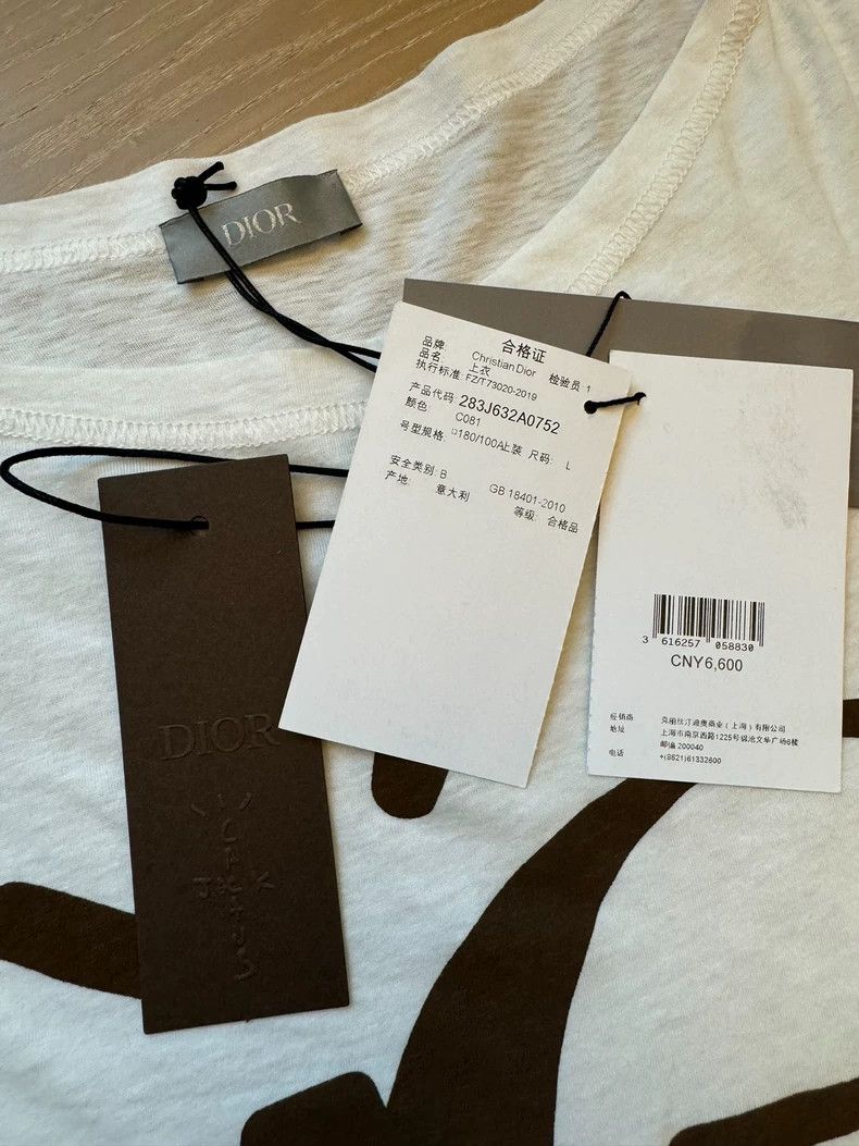 Dior Dior White Graffiti Short Sleeve 2501-Nextarrow Size US L / EU 52-54 / 3 - 5 Thumbnail