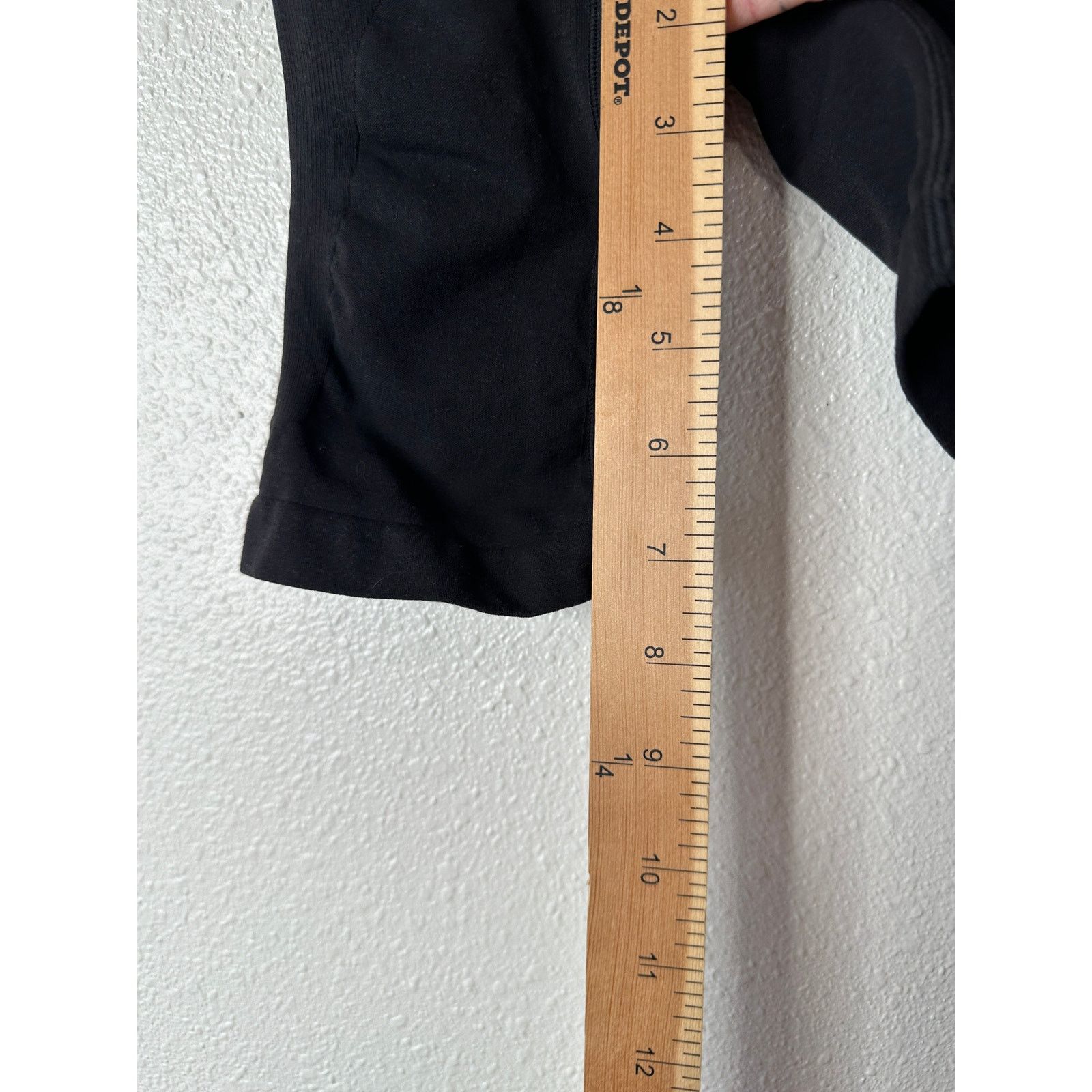 SKIMS Skims Black High Waist Biker Shorts S/M | Seamless Shaping Size 28" / US 6 / IT 42 - 9 Thumbnail