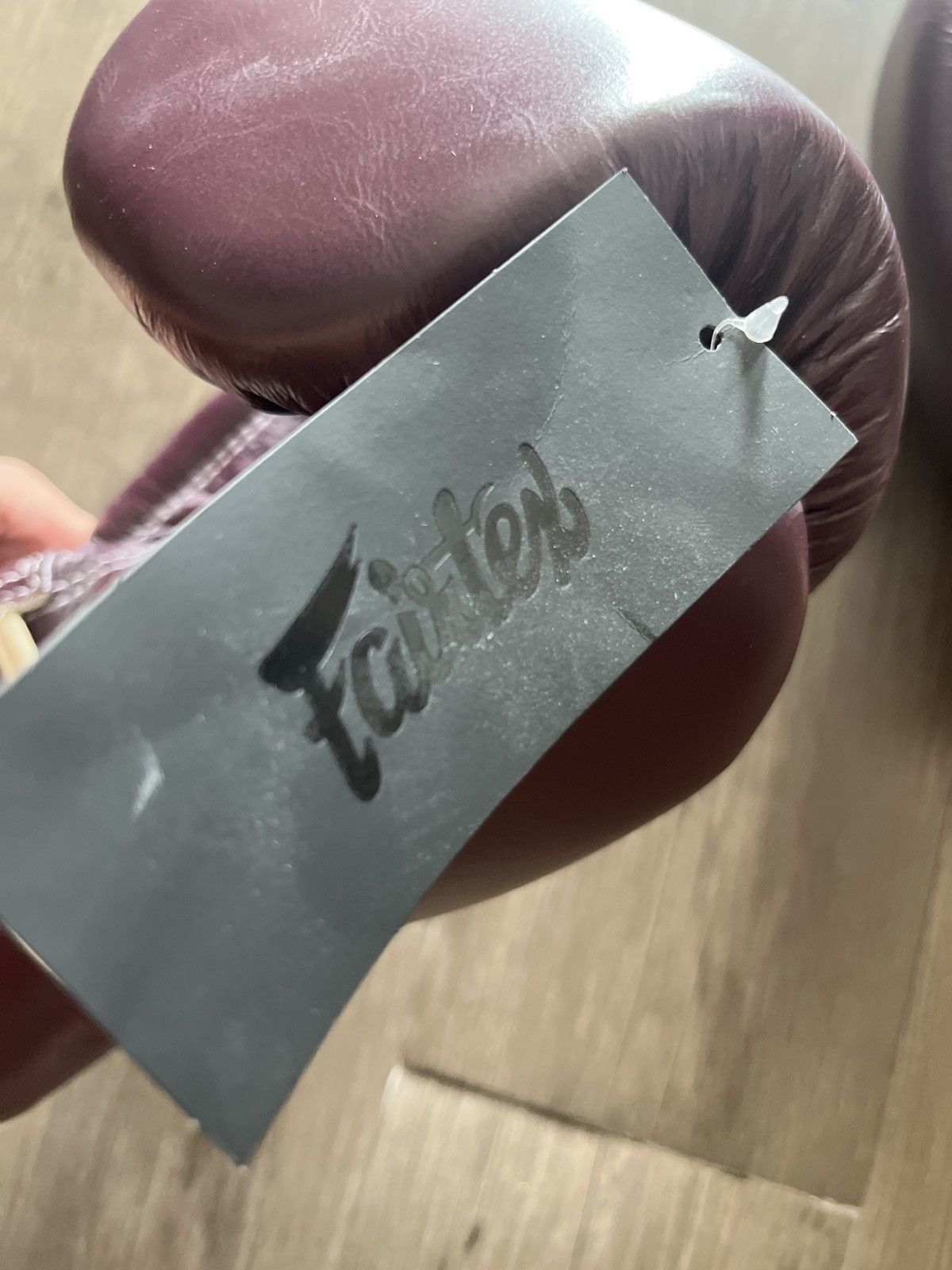 Other Fairtex 12oz boxing/ Muay Thai gloves Size ONE SIZE - 2 Thumbnail