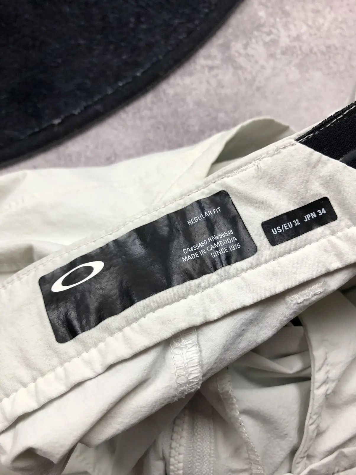 Oakley OAKLEY Swimming Beach White Mini Logo Shorts Streetwear Size US 32 / EU 48 - 9 Thumbnail