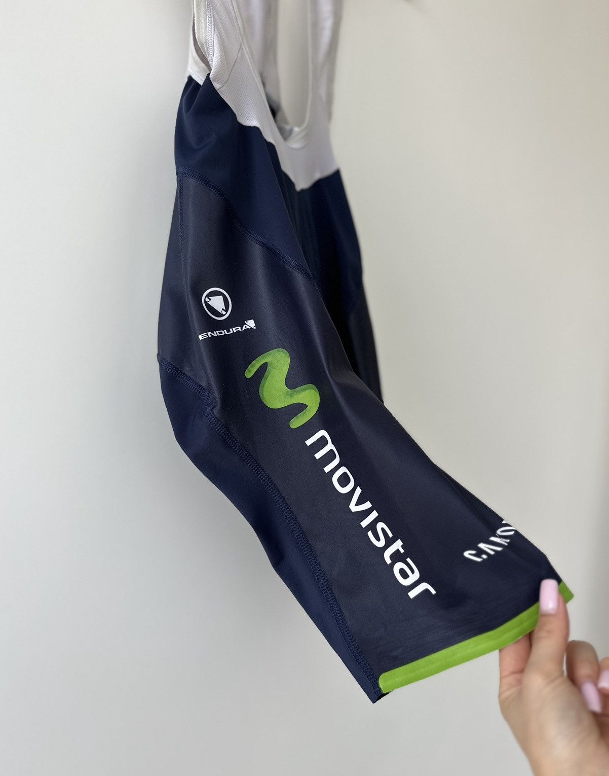 Other Endura Movistar Pro Cycling Team Bib Shorts Size S Size US 30 / EU 46 - 4 Thumbnail