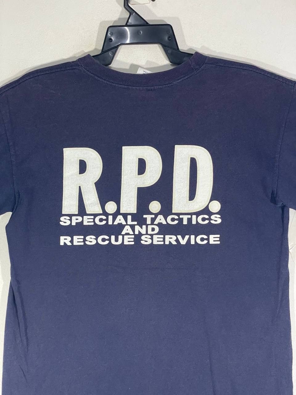 Vintage Vintage resident evil jill valentine leon racoon city police Size US M / EU 48-50 / 2 - 7 Thumbnail