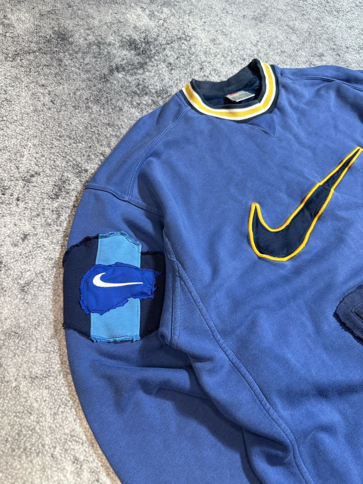 Nike Vintage Custom Nike Big Swoosh Sweatshirt Streetwear USA M Size US M / EU 48-50 / 2 - 3 Thumbnail
