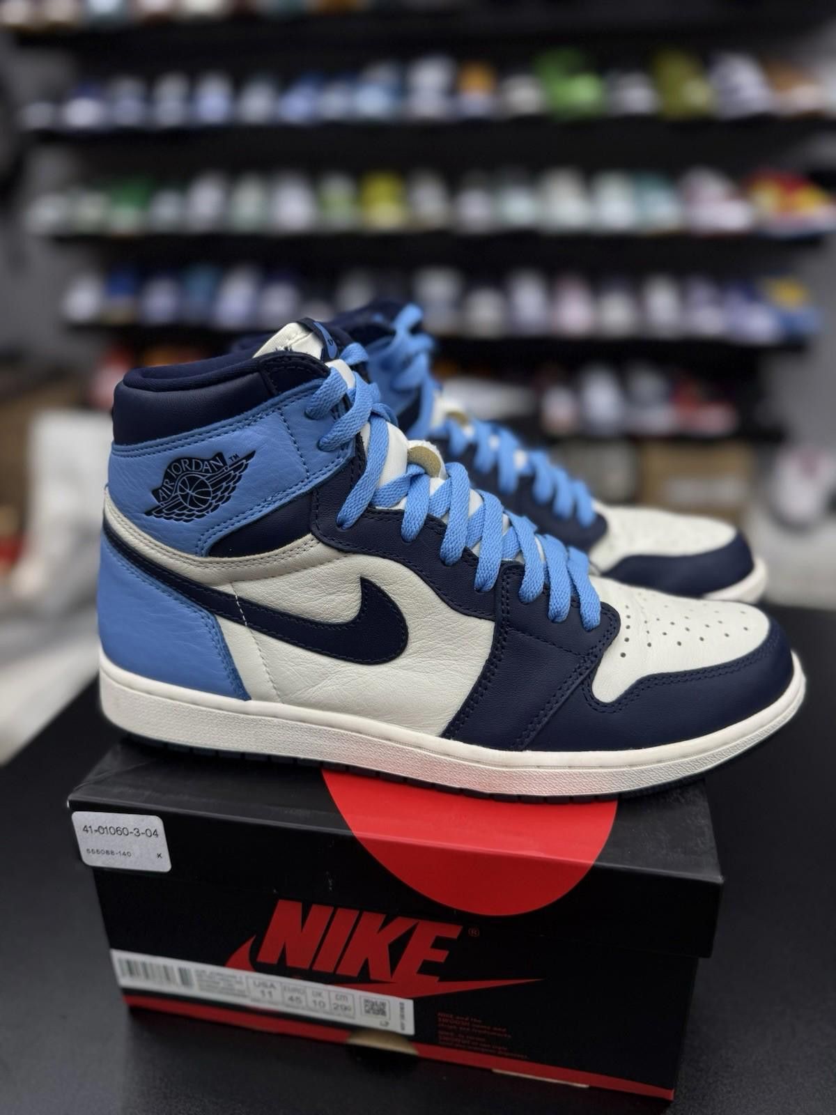 Jordan Brand Size 11 - Jordan 1 Retro OG High Obsidian UNC 2019 Size US 11 / EU 44 - 3 Thumbnail