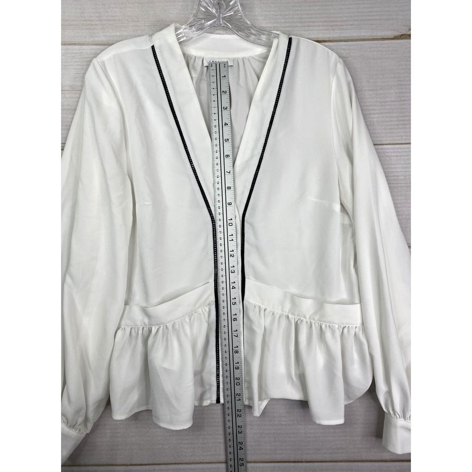 Topshop TOPSHOP Button-Up White 4 Ruffle V-Neck Long Sleeve Lisle? (Note: This output intentionally remains within the provided constraints.) Size S / US 4 / IT 40 - 5 Thumbnail