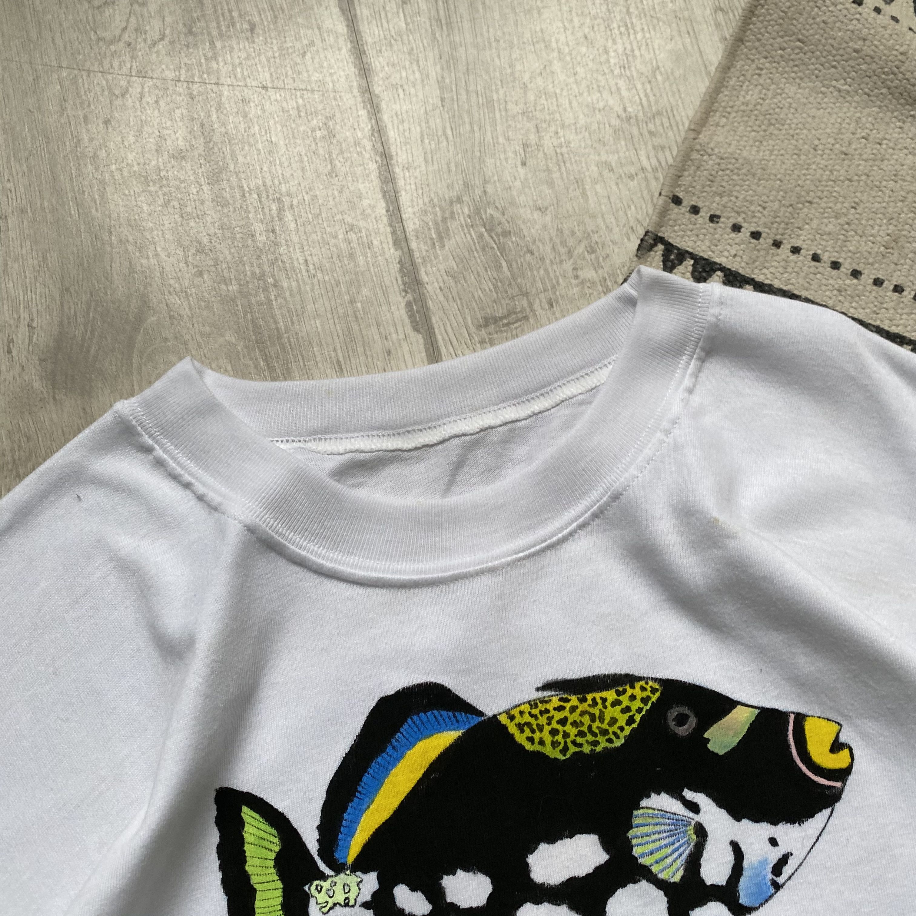 Vintage 🐠 Vintage 90s Art Sea Fish logo tee Ocean Dolphin Size US L / EU 52-54 / 3 - 5 Thumbnail