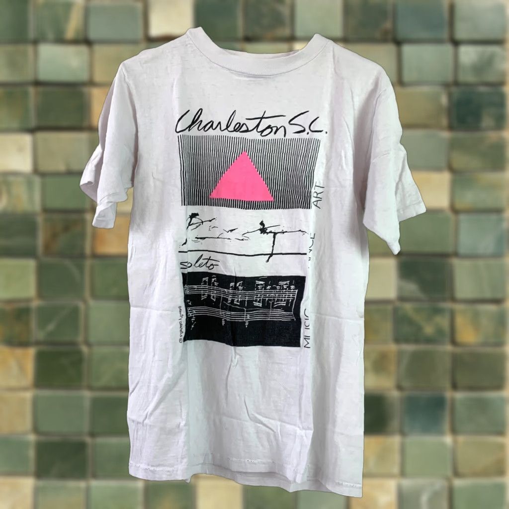 Vintage VINTAGE Gravity Graphics T-Shirt White Crew Neck Short Sleeve L Charleston Spoleto Music Graphic Print Unisex Adults Mens Womens Size US L / EU 52-54 / 3 - 1 Thumbnail