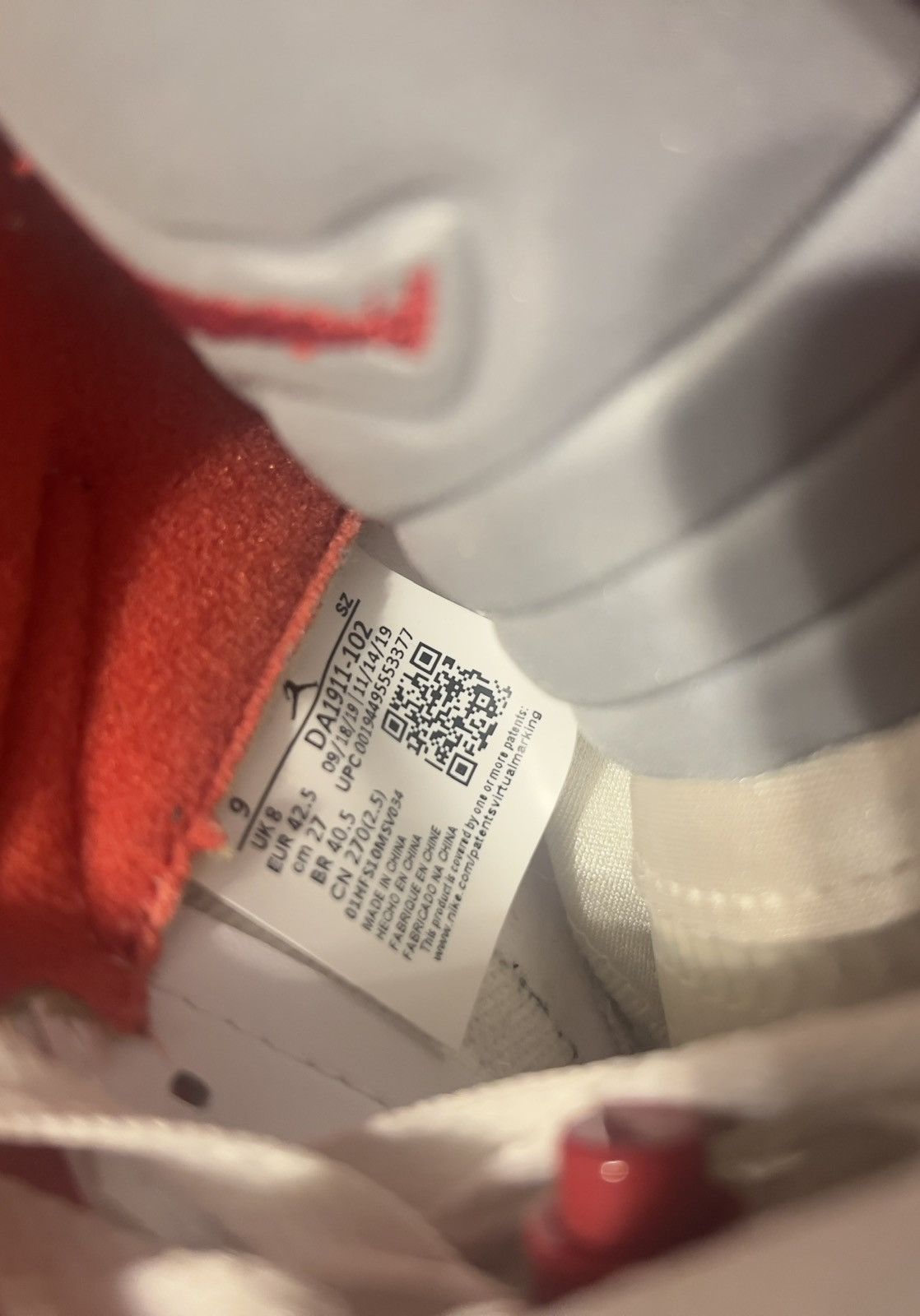 Jordan Brand Jordan 5 Retro Fire Red Silver tongue(2020). Size US 9 / EU 42 - 2 Thumbnail