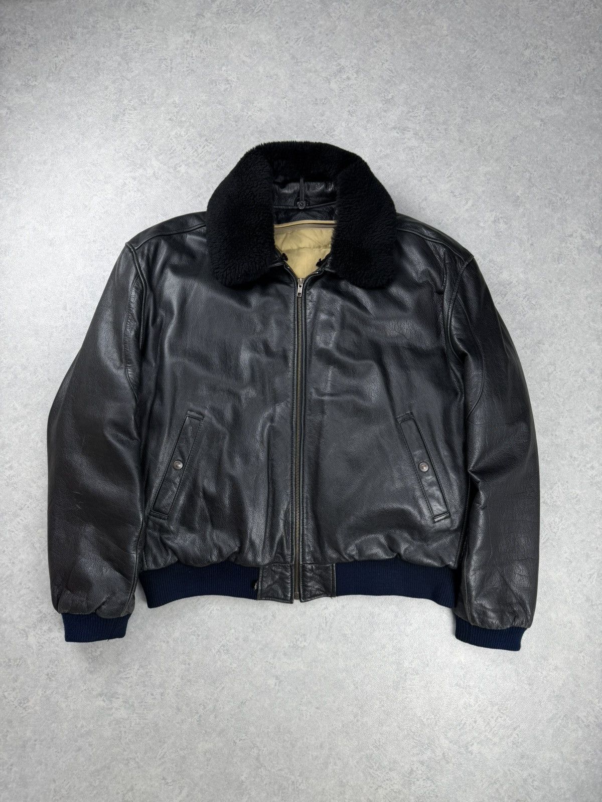 Levi's Vintage Clothing Vintage Levis Black Leather Aviator Bomber Jacket Size L Size US L / EU 52-54 / 3 - 2 Thumbnail