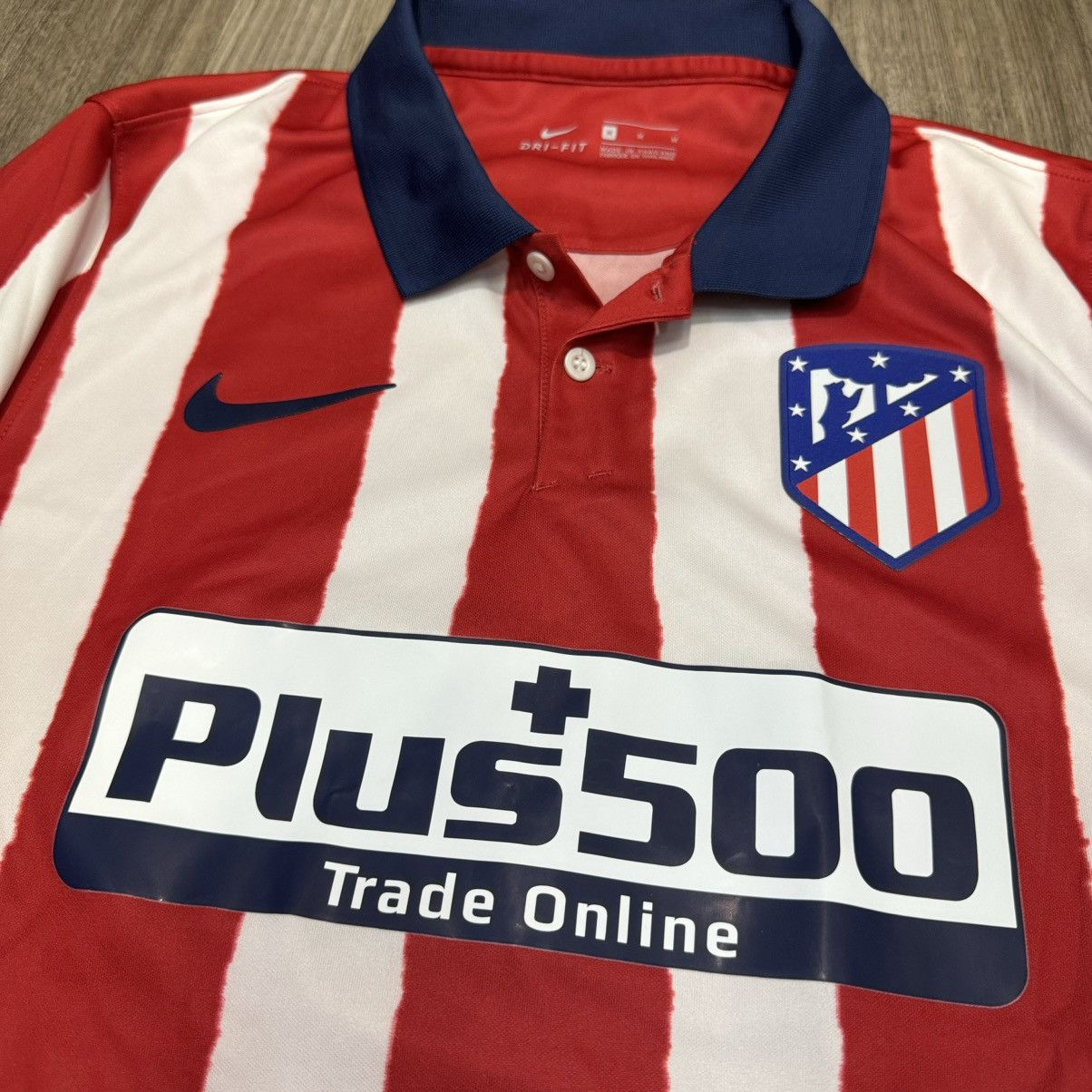 Nike Atletico Madrid 20/21 home shirt #9 Suarez Size US M / EU 48-50 / 2 - 3 Thumbnail