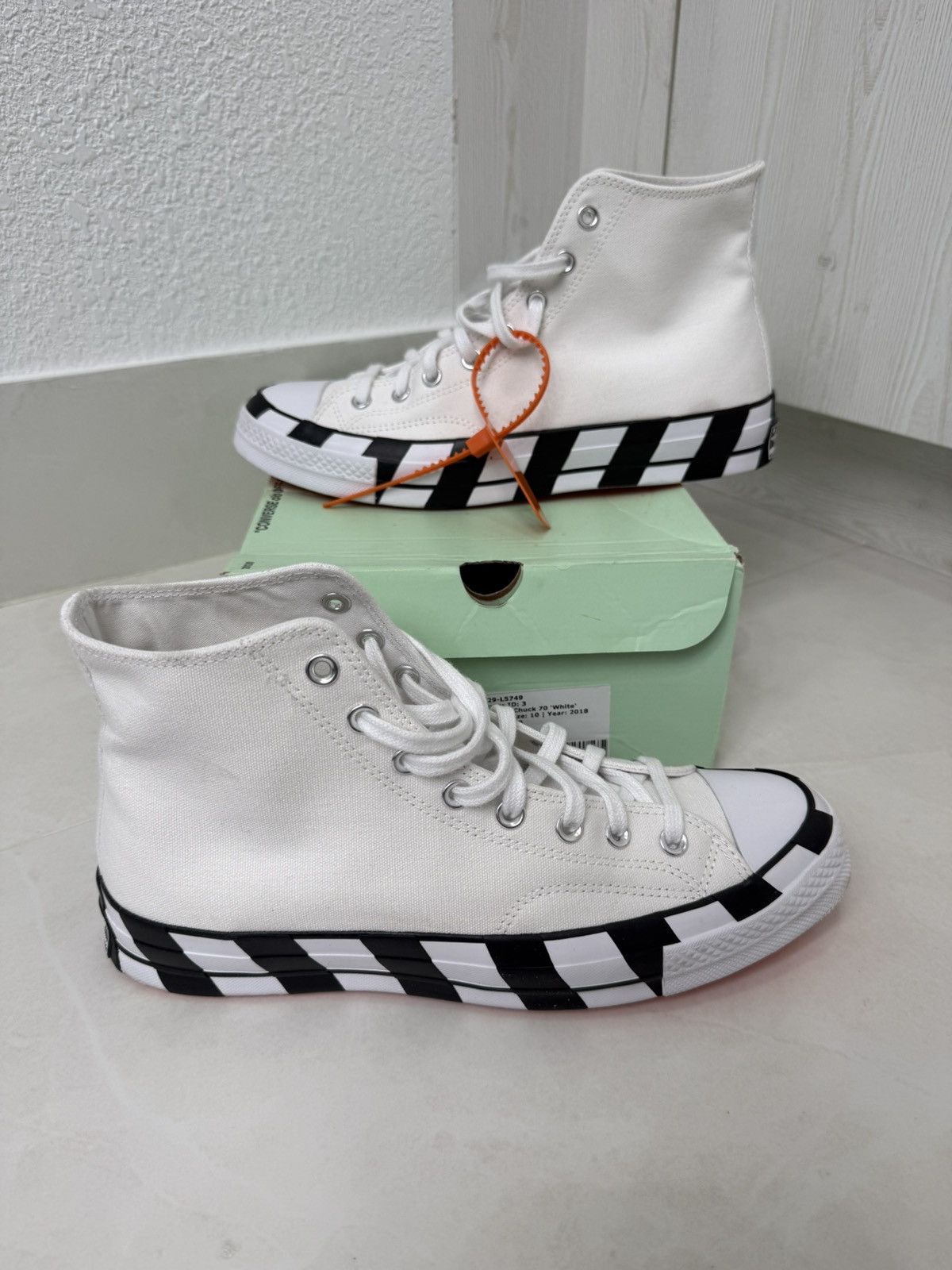 Converse × Off-White Converse Chuck Taylor All Star 70 Hi Off-White Size: US M 10 Size US 10 / EU 43 - 2 Thumbnail
