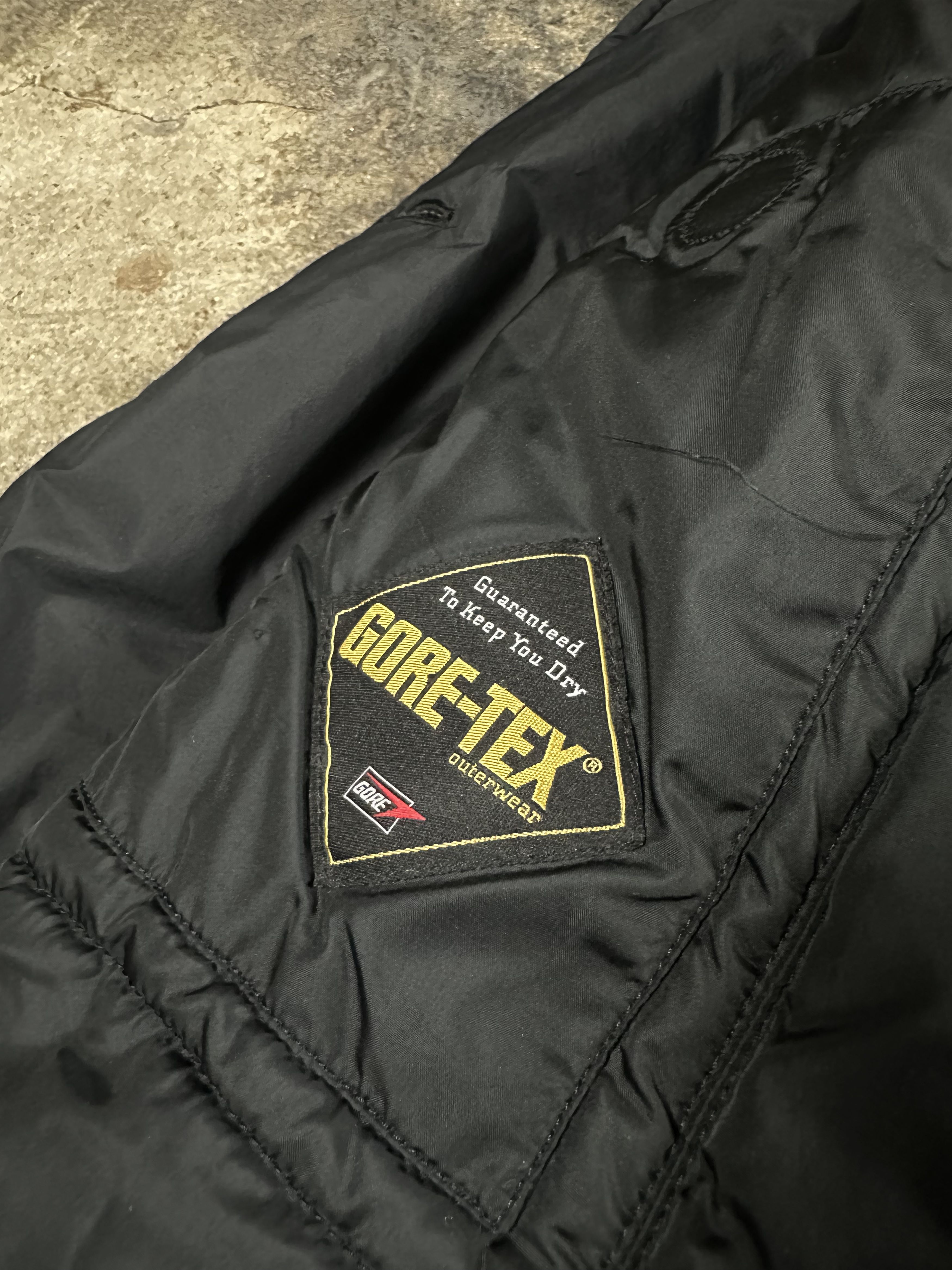 Prada 2000s Prada Fur Gore-tex Archive Vintage Nylon Coat Size L / US 10 / IT 46 - 12 Thumbnail