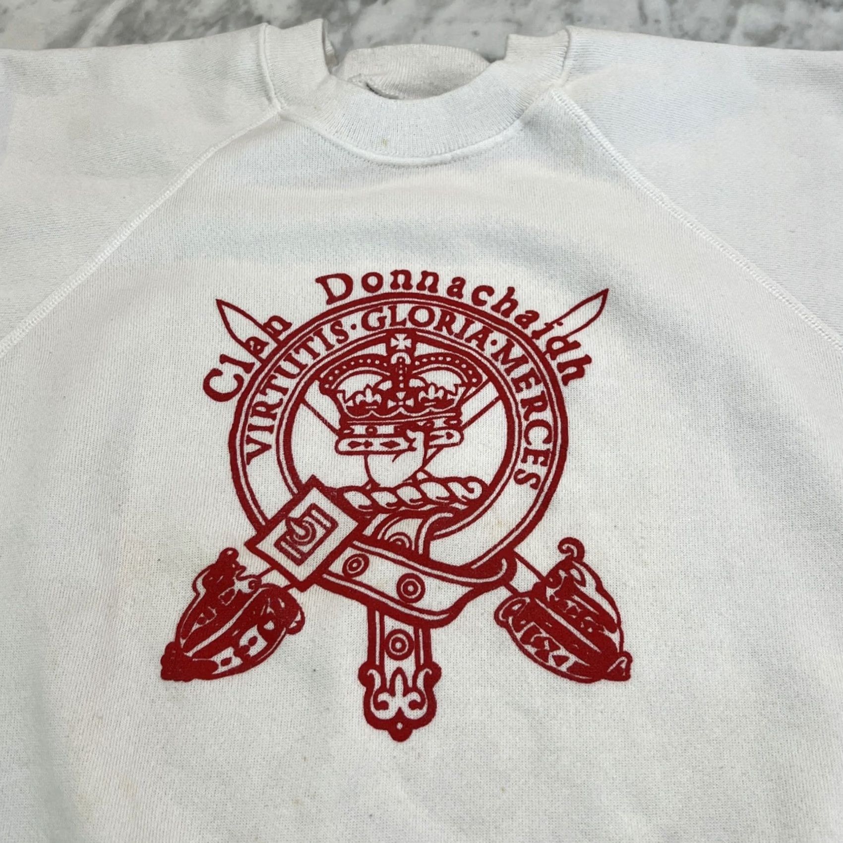 Hanes VINTAGE Hanes Clan Donnachaidh Sweatshirt Men M Virtutis Gloria Merced Stains Size US M / EU 48-50 / 2 - 2 Thumbnail