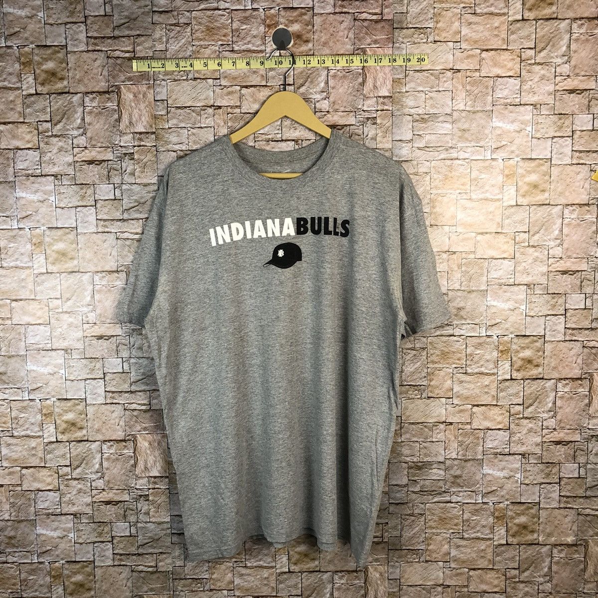 Nike × Vintage Nike Indiana Bulls Grey T-Shirt #A545 Size US L / EU 52-54 / 3 - 1 Thumbnail