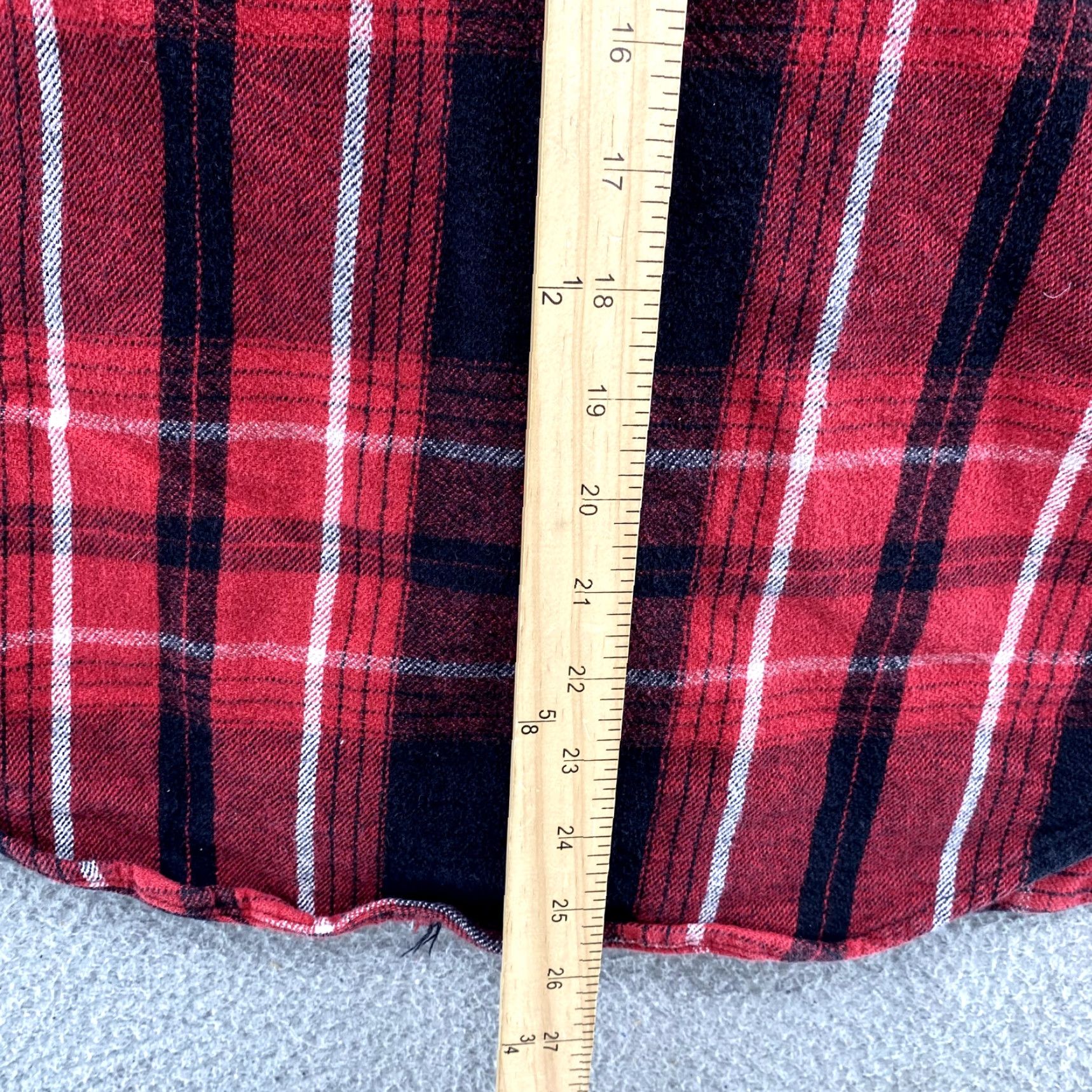 Chubbies Chubbies Flannel Shirt Men Small Red Black Plaid Gorpcore Cabin Workwear Outdoor Shirt Mens Size US S / EU 44-46 / 1 - 7 Thumbnail